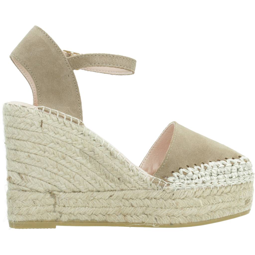 MACARENA ALBA en color MARRON CLARO (4)