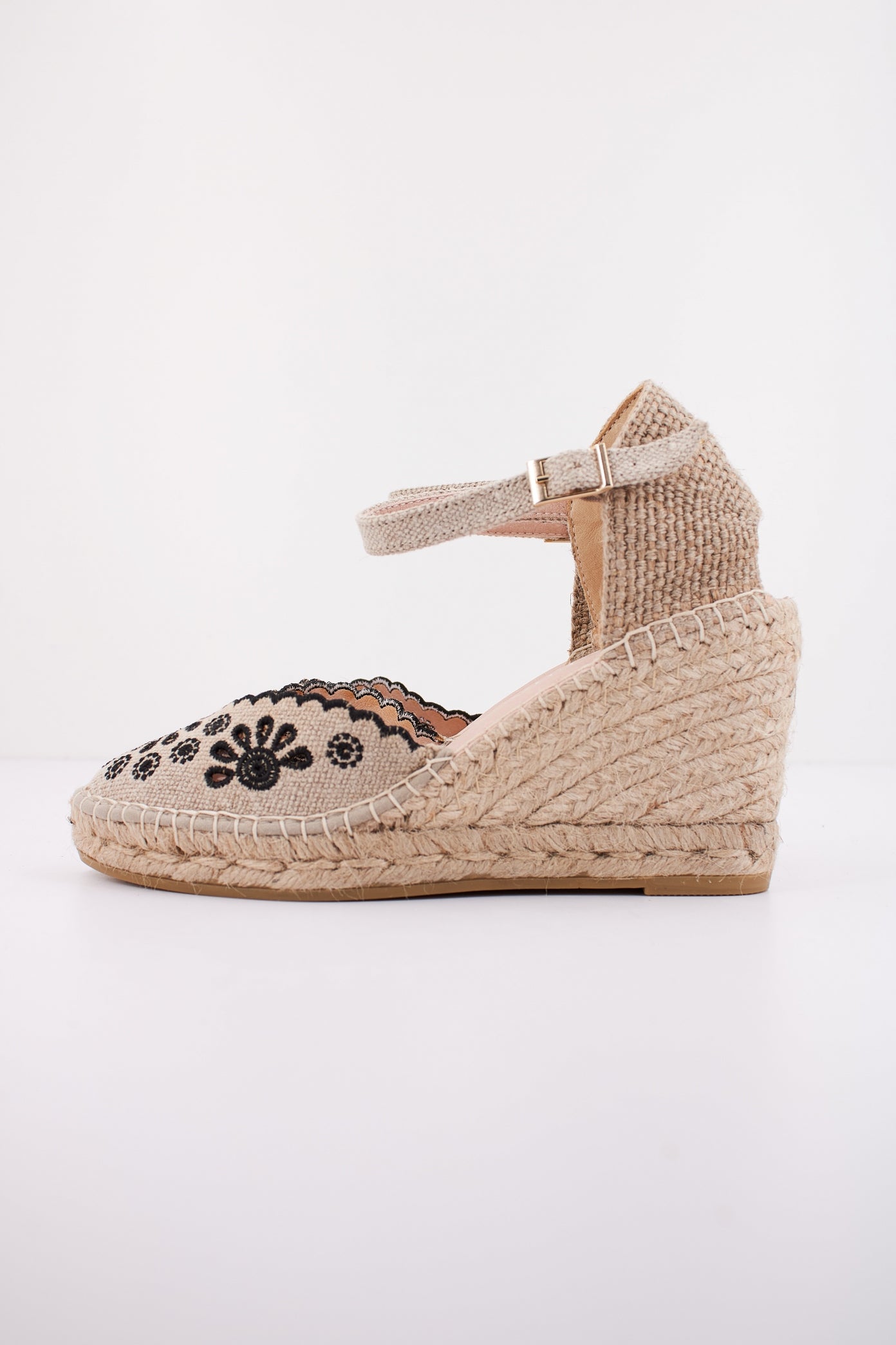 MACARENA CARLA en color BEIS (1)