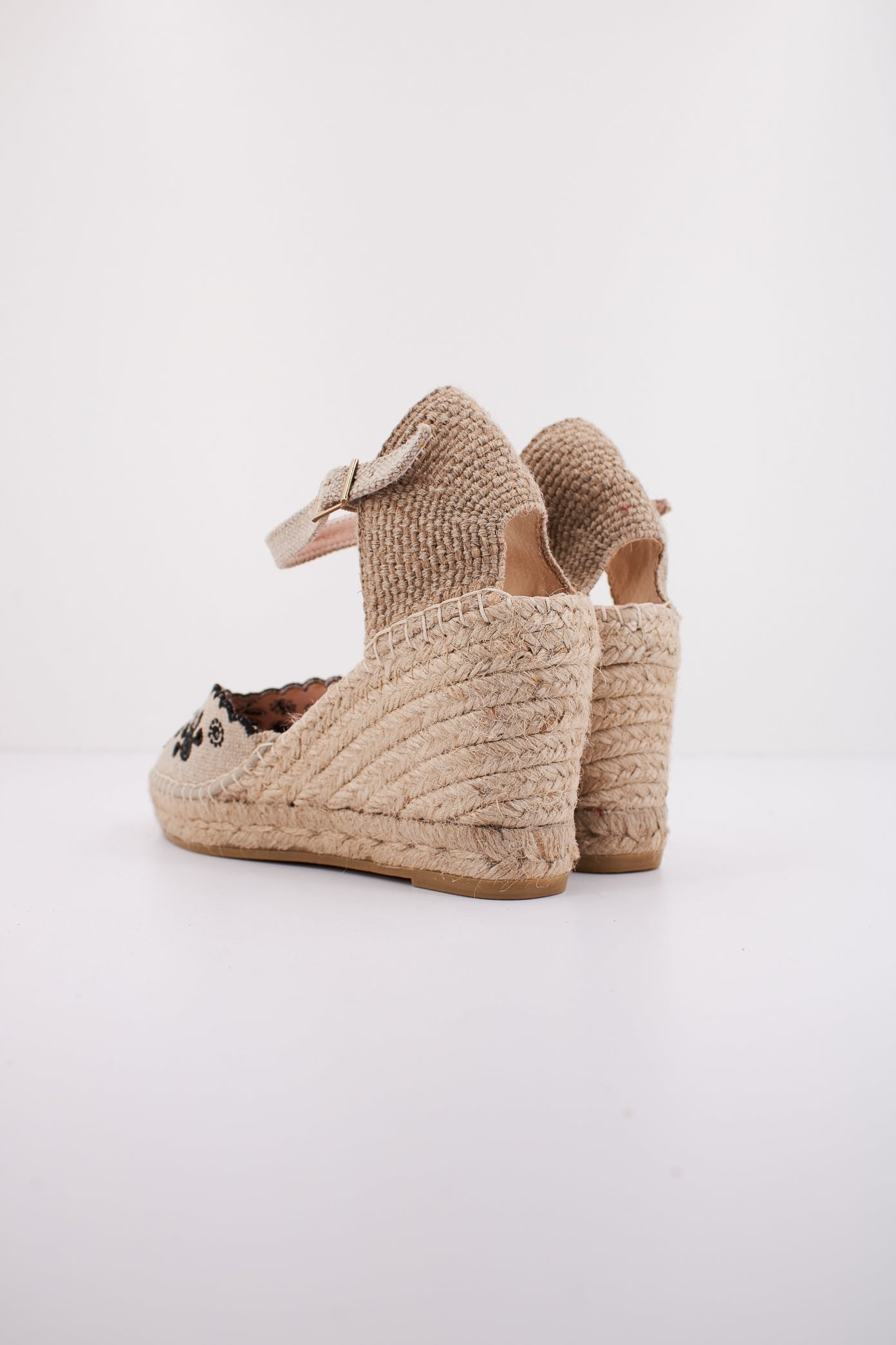 MACARENA CARLA en color BEIS (3)