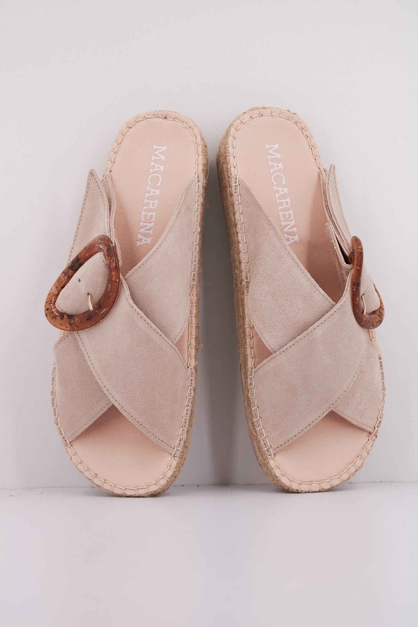 MACARENA BETY en color BEIS  (3)