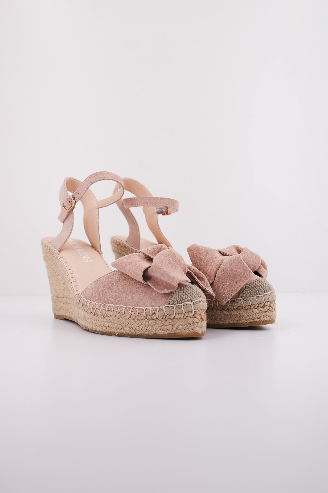 MACARENA DENIS en color ROSA (2)