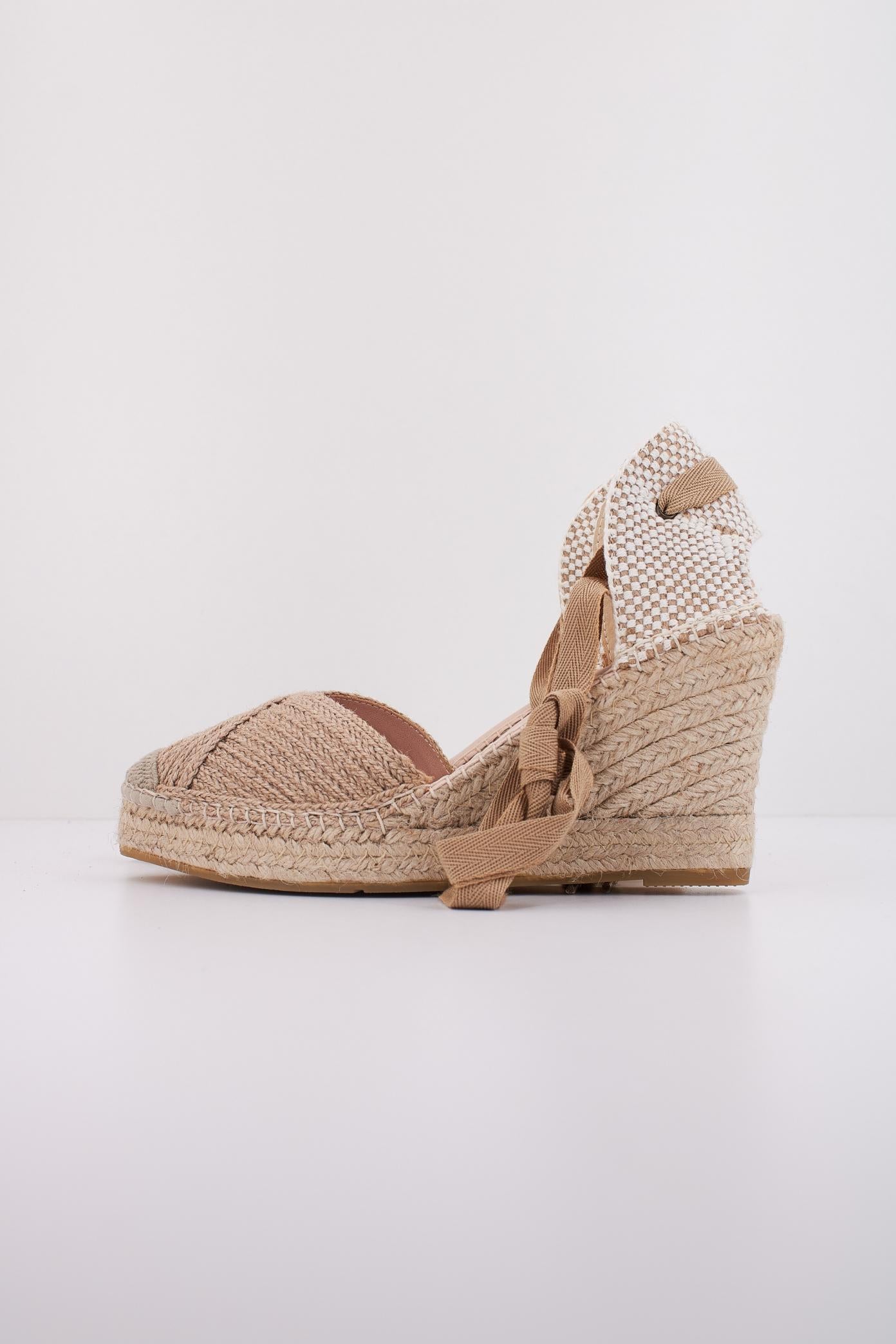 MACARENA DENIS en color MARRON CLARO (1)