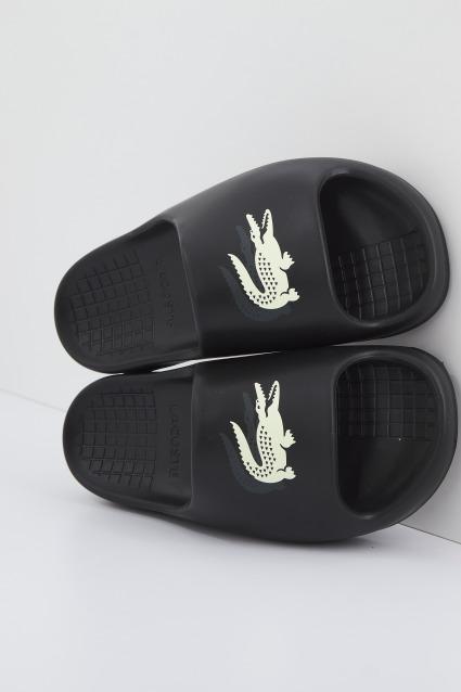 LACOSTE SERVE SLIDE . CFA en color NEGRO (1)