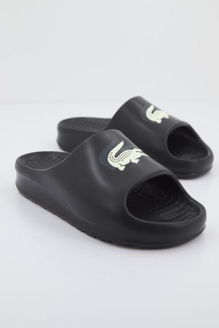 LACOSTE SERVE SLIDE . CFA en color NEGRO (2)
