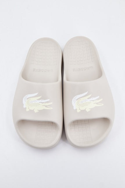 LACOSTE SERVE SLIDE . CFA en color BEIS (1)