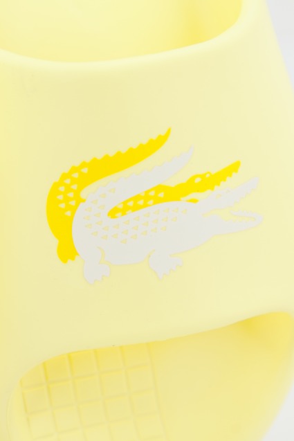 LACOSTE SERVE SLIDE . CFA en color AMARILLO (4)