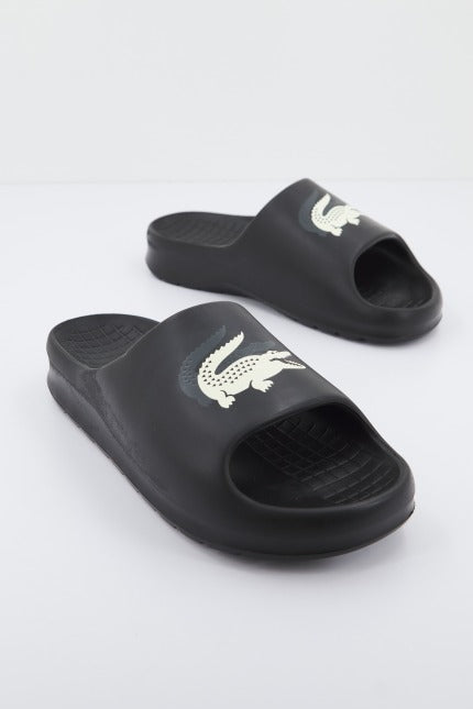 LACOSTE SERVE SLIDE . CMA en color NEGRO (2)