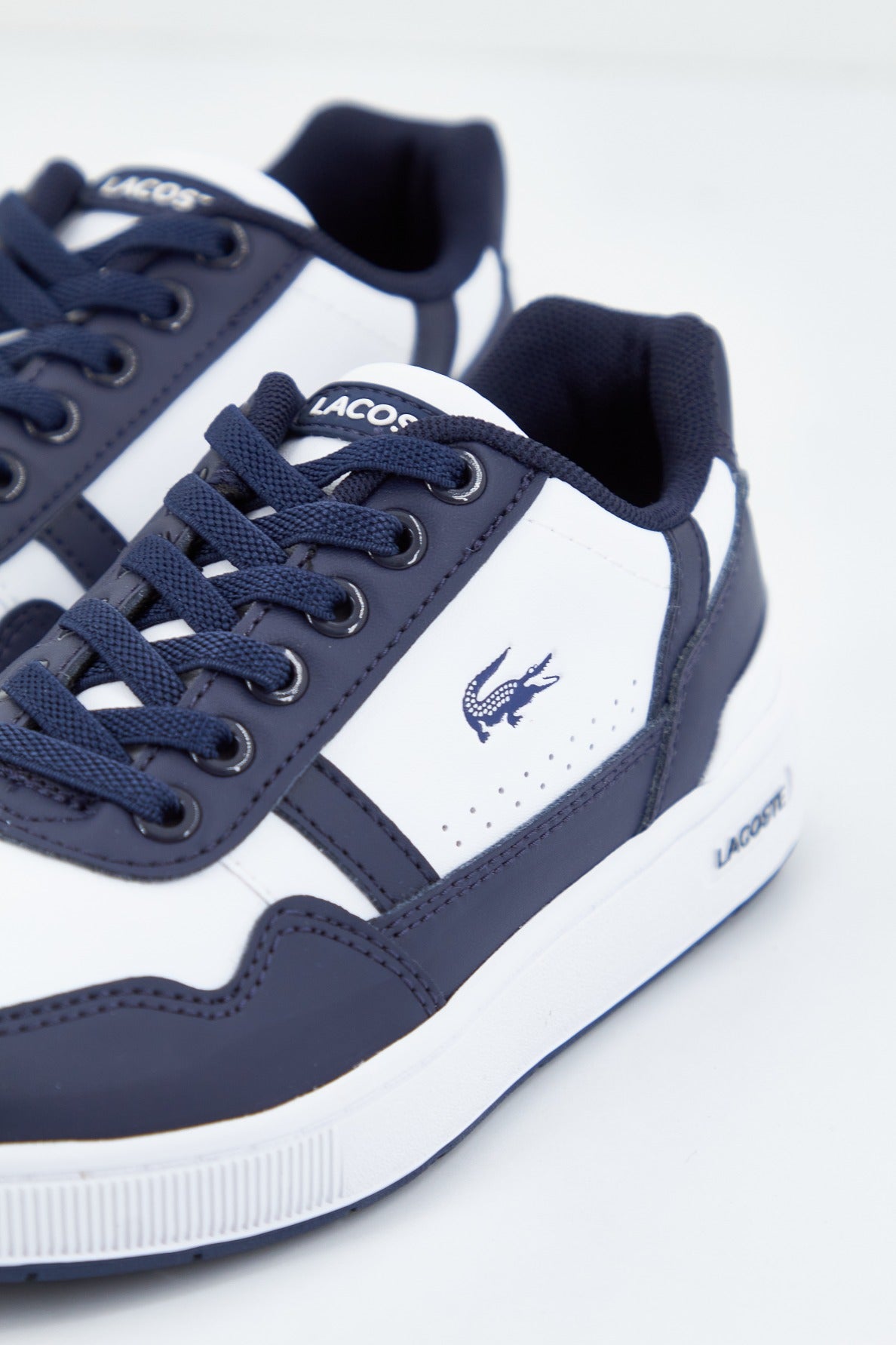 LACOSTE COURT SNKR-SUC en color AZUL (4)