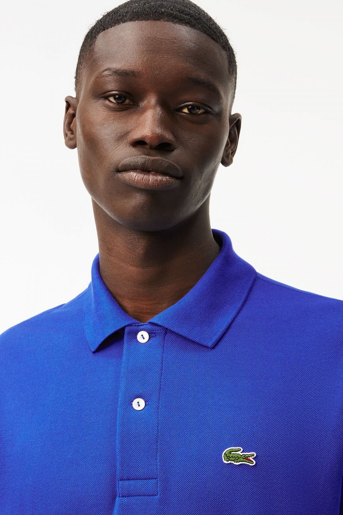 LACOSTE L SHORT SLEEVED RIBBED COLLAR S en color AZUL (4)