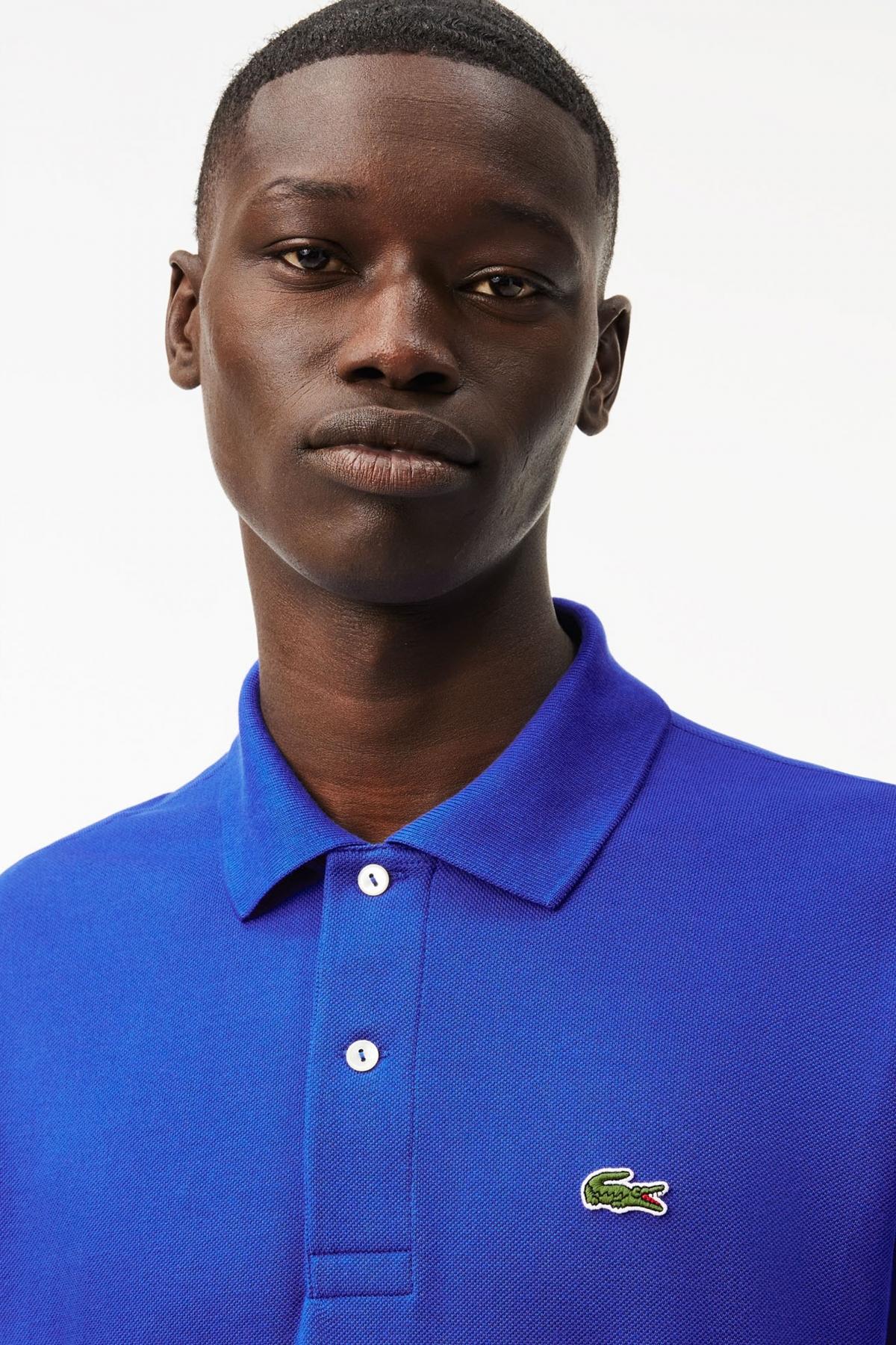 LACOSTE L SHORT SLEEVED RIBBED COLLAR S en color AZUL (4)