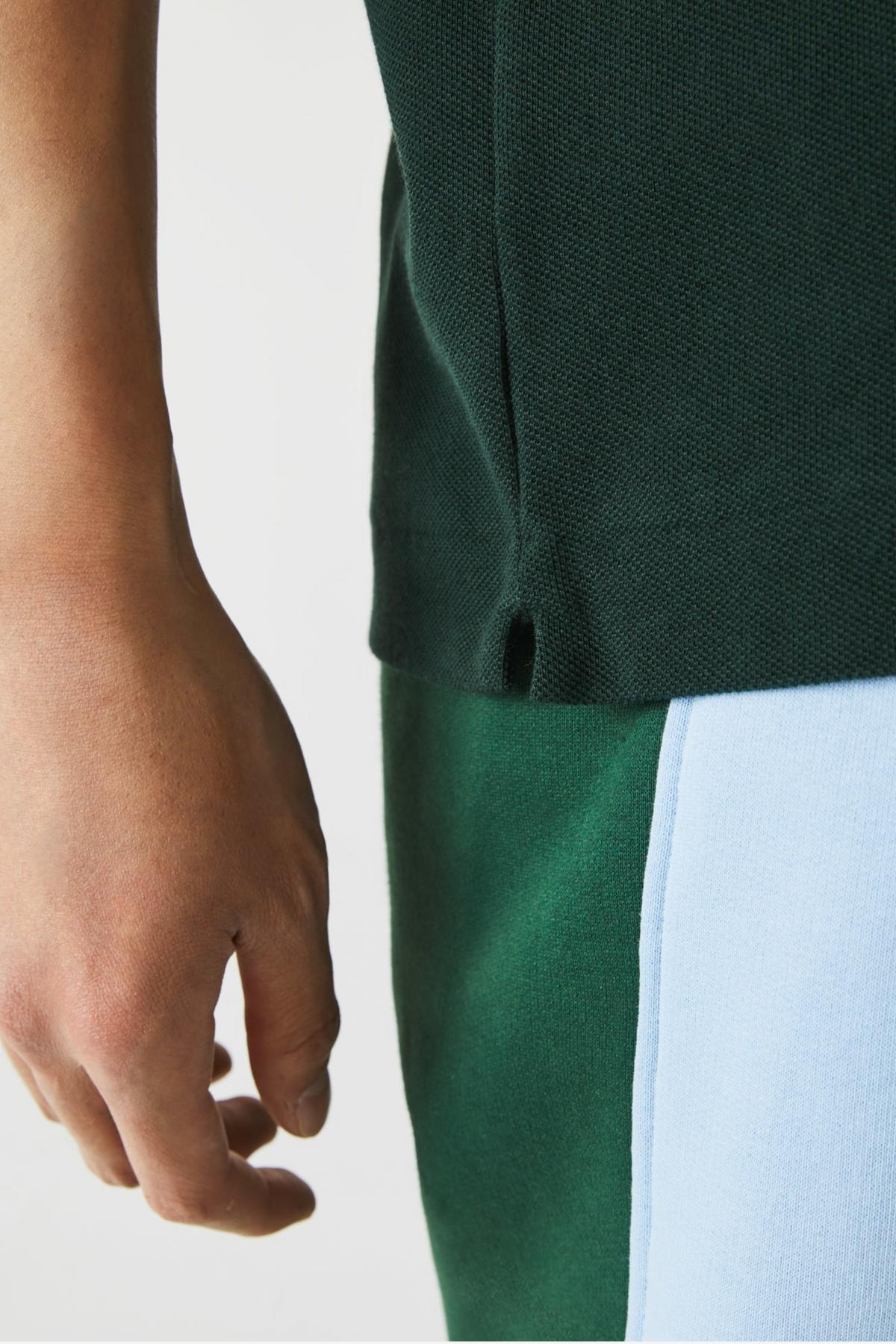 LACOSTE L SHORT SLEEVED RIBBED COLLAR S en color VERDE (5)