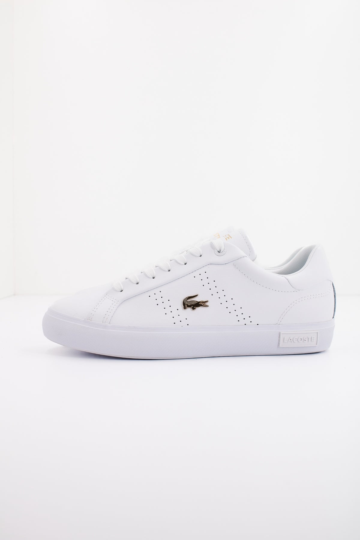 LACOSTE POWERCOURT . LEATHER en color BLANCO (1)