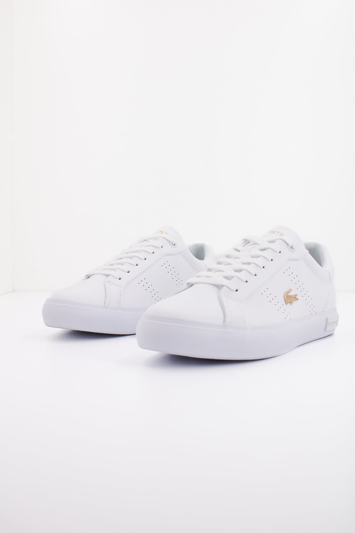 LACOSTE POWERCOURT . LEATHER en color BLANCO (2)
