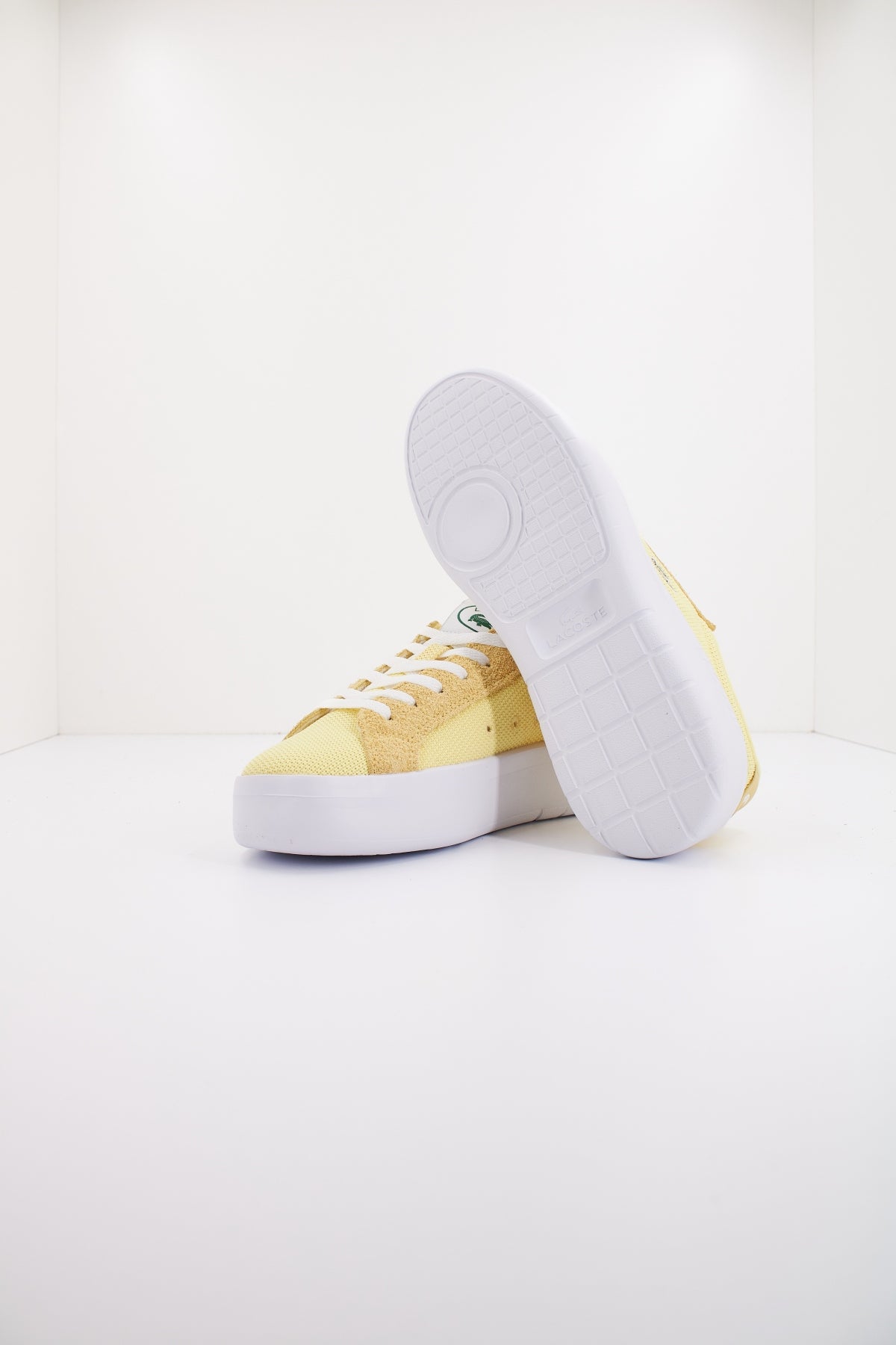 LACOSTE CARNABY PLATFORM LITE TEX en color AMARILLO (4)