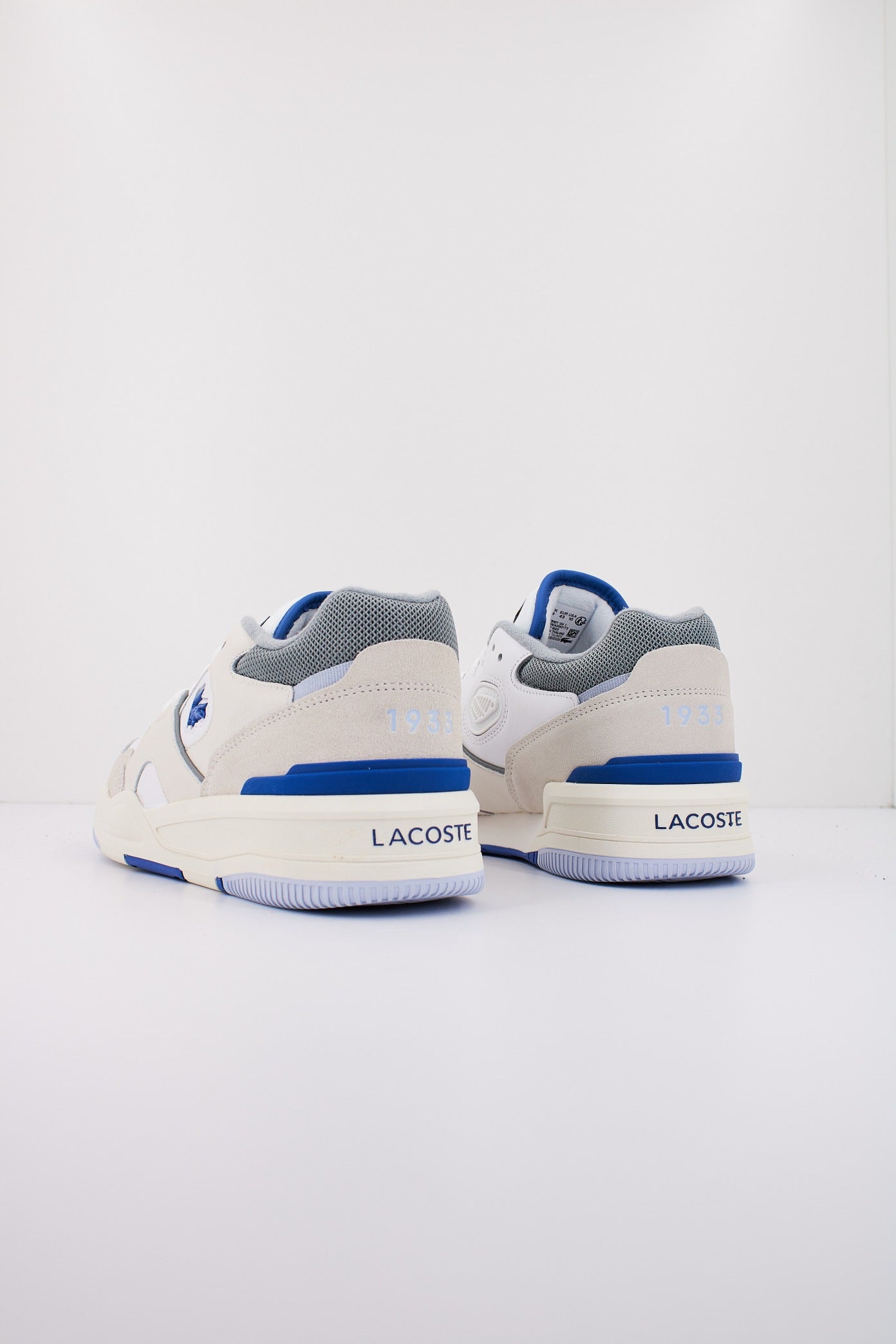 LACOSTE LINESHOT LEATHER LOGO en color BEIS (3)