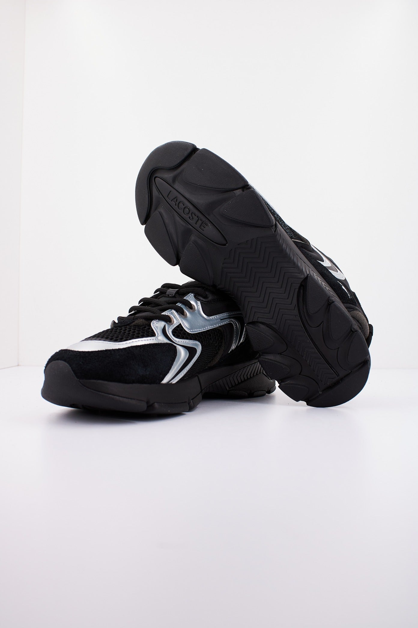 LACOSTE NEO CONTRASTED en color NEGRO (4)