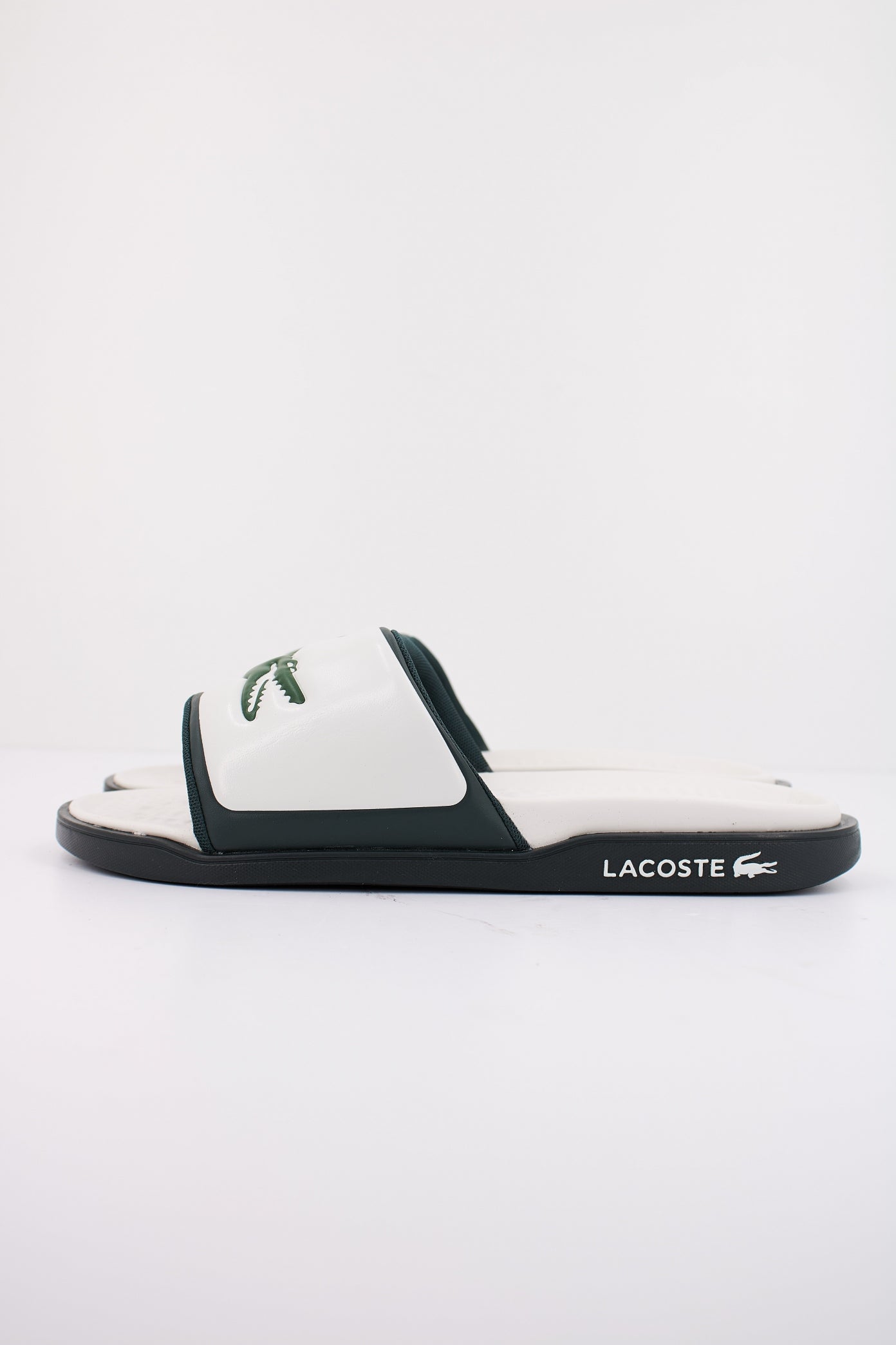 LACOSTE SERVE SLIDE DUAL SYNTHETI en color BLANCO (1)