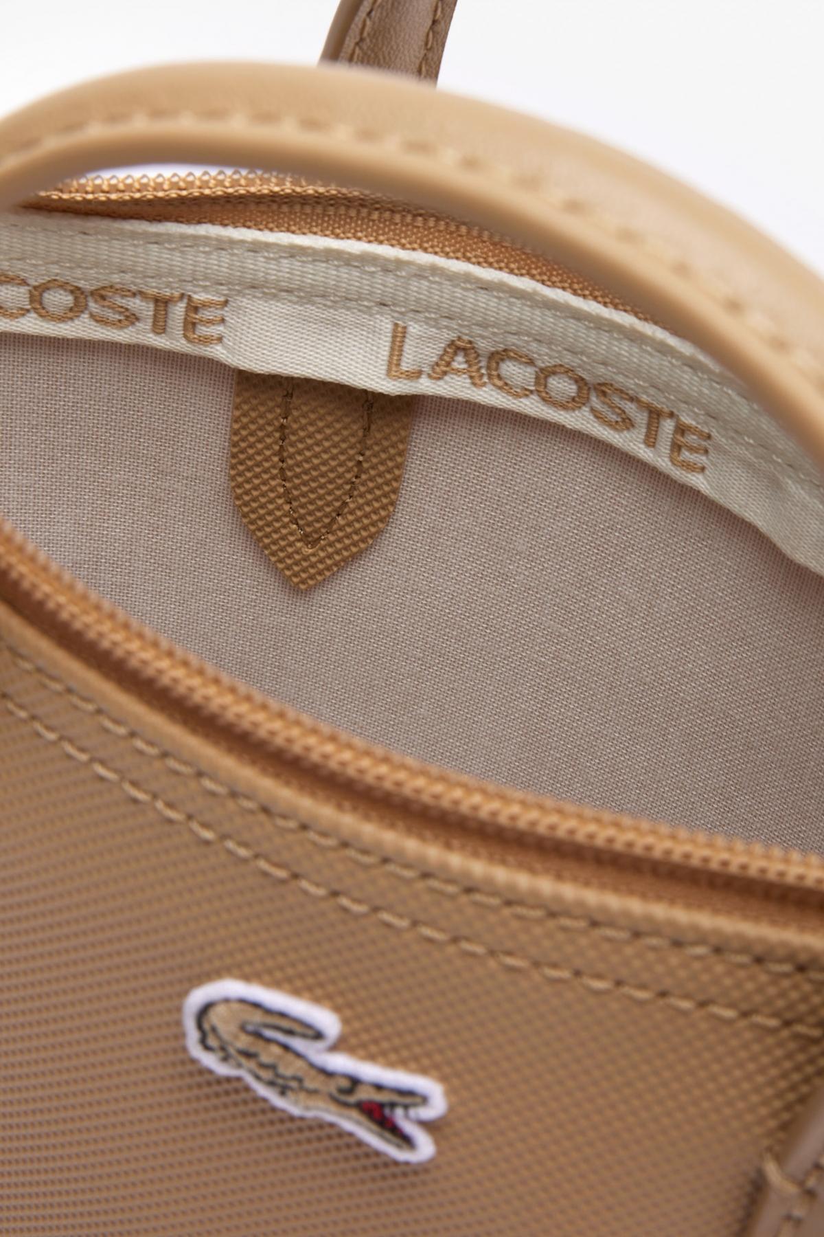 LACOSTE CONCEPT TOTE MIN en color MARRON CLARO (4)