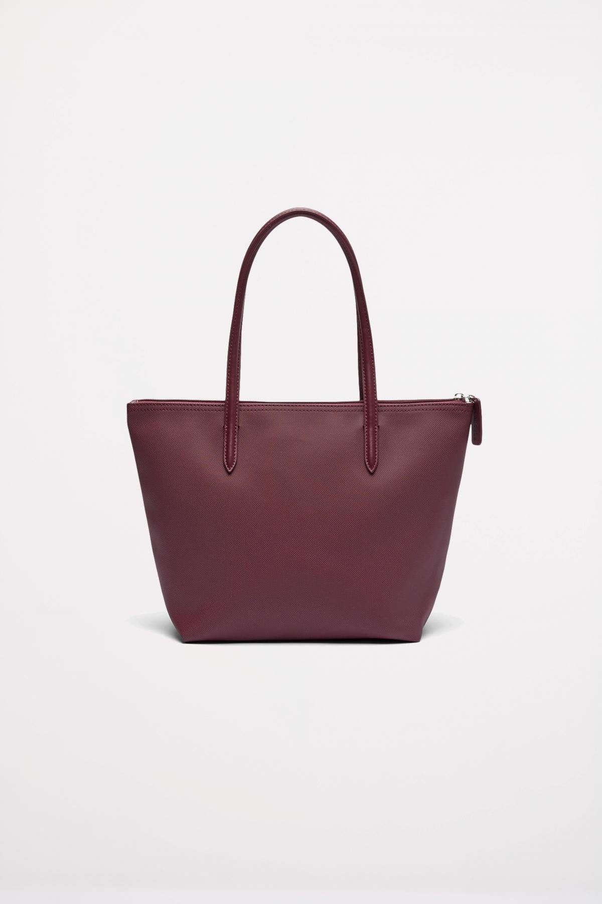 LACOSTE TOTE SMALL en color BURDEOS (2)