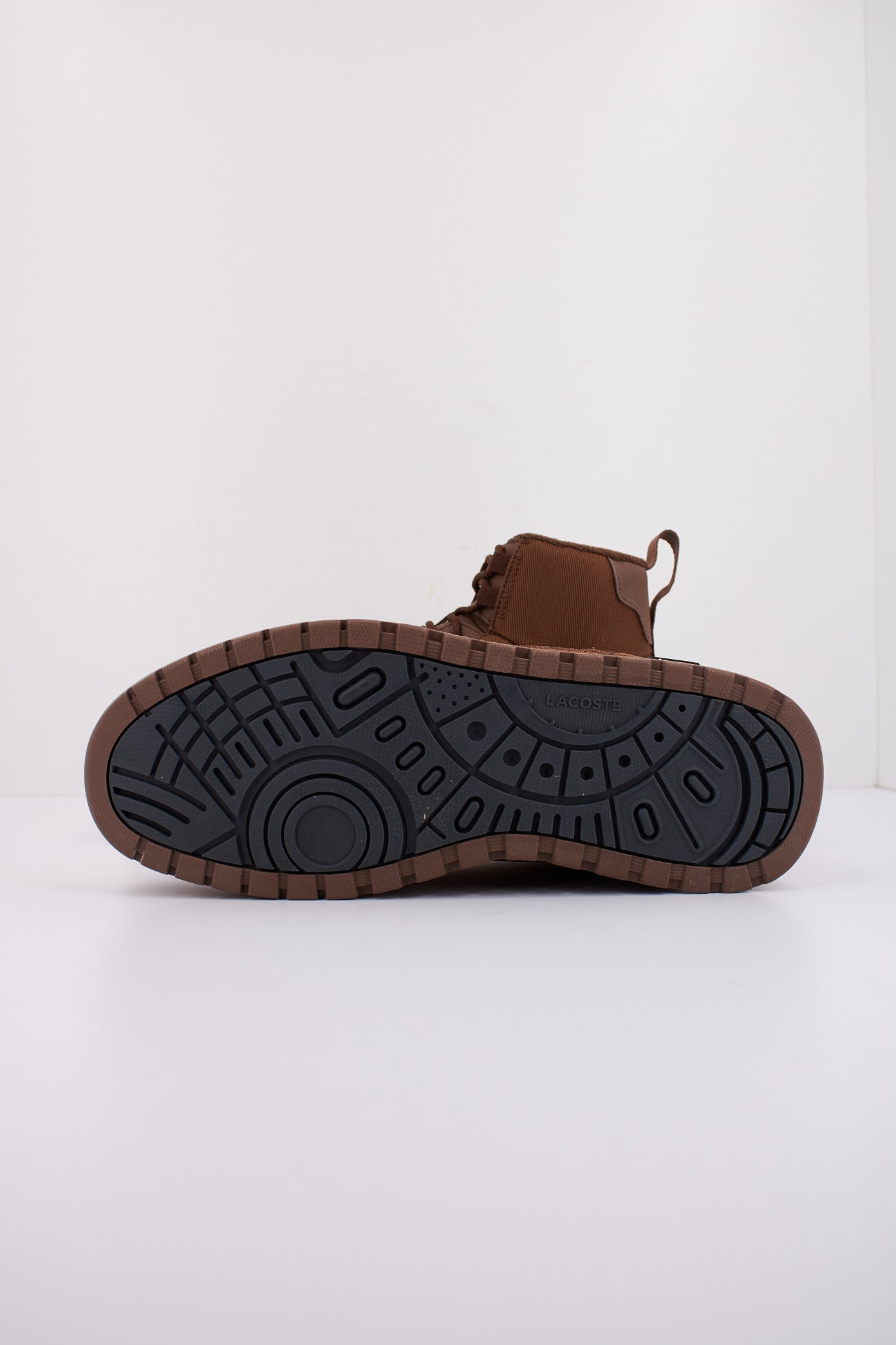 LACOSTE T-CLIP WINTER MID en color MARRON (5)