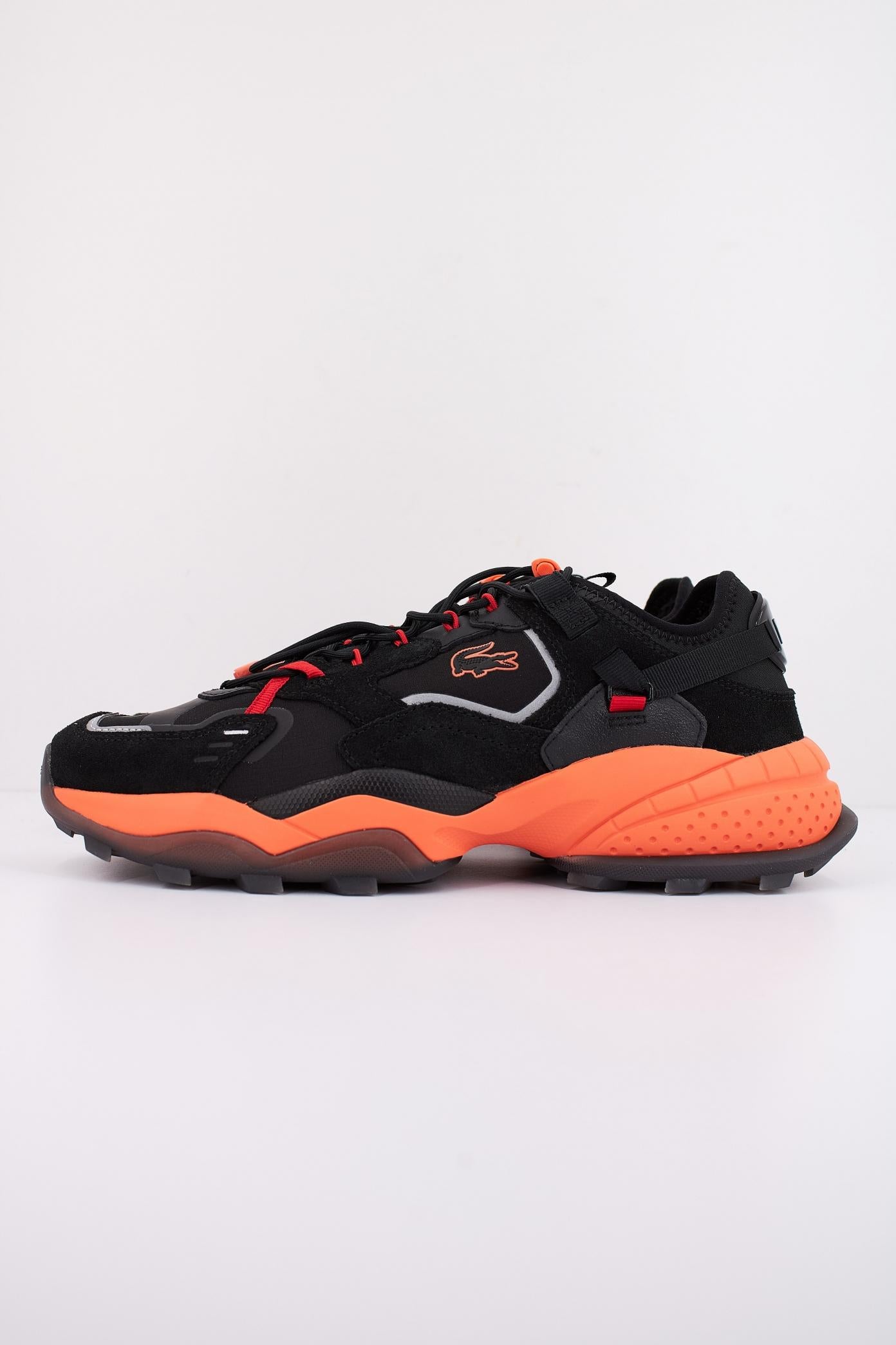 LACOSTE L-GUARD BREAKER OUTDOOR en color NEGRO (1)