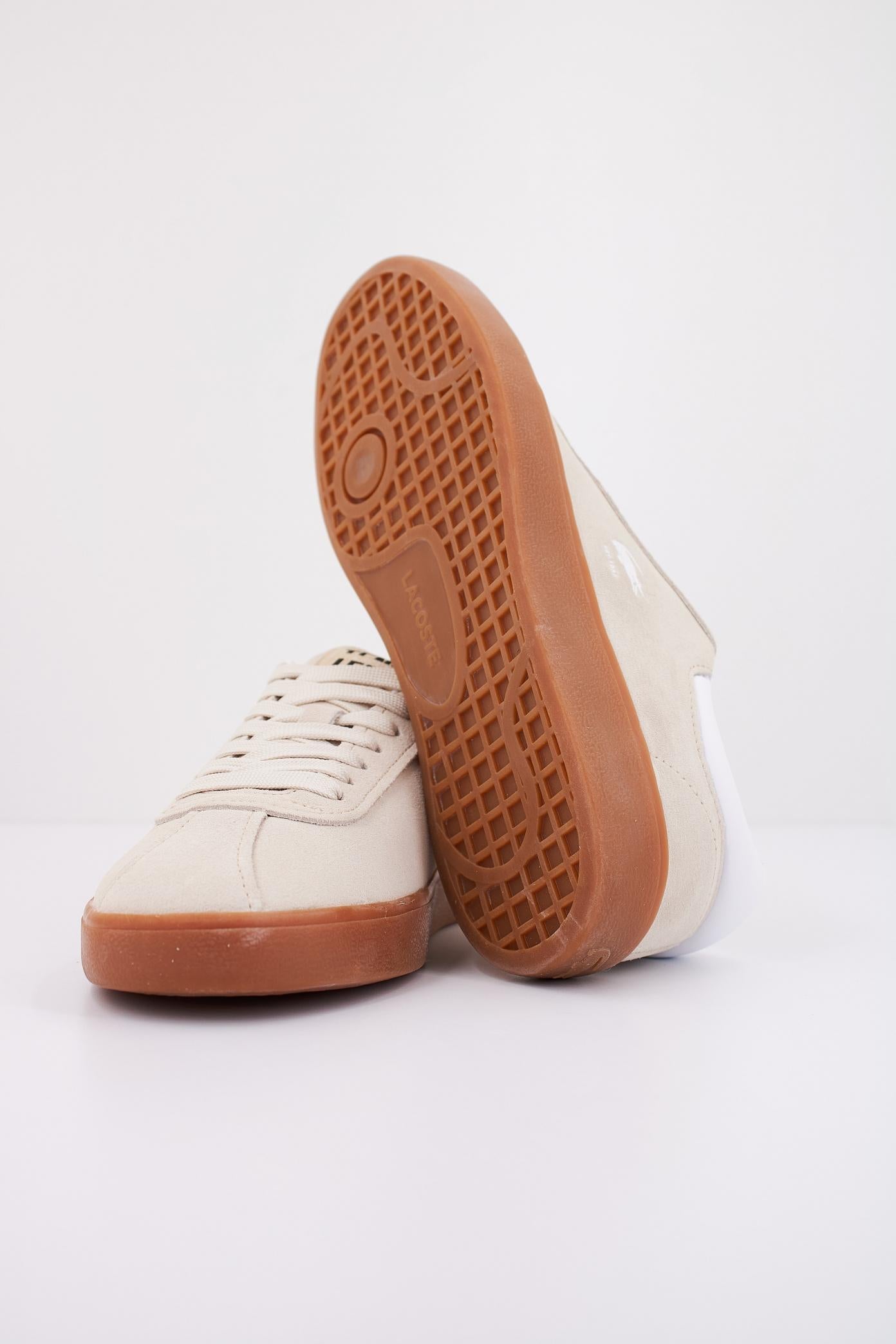 LACOSTE BASESHOT en color BEIS (5)