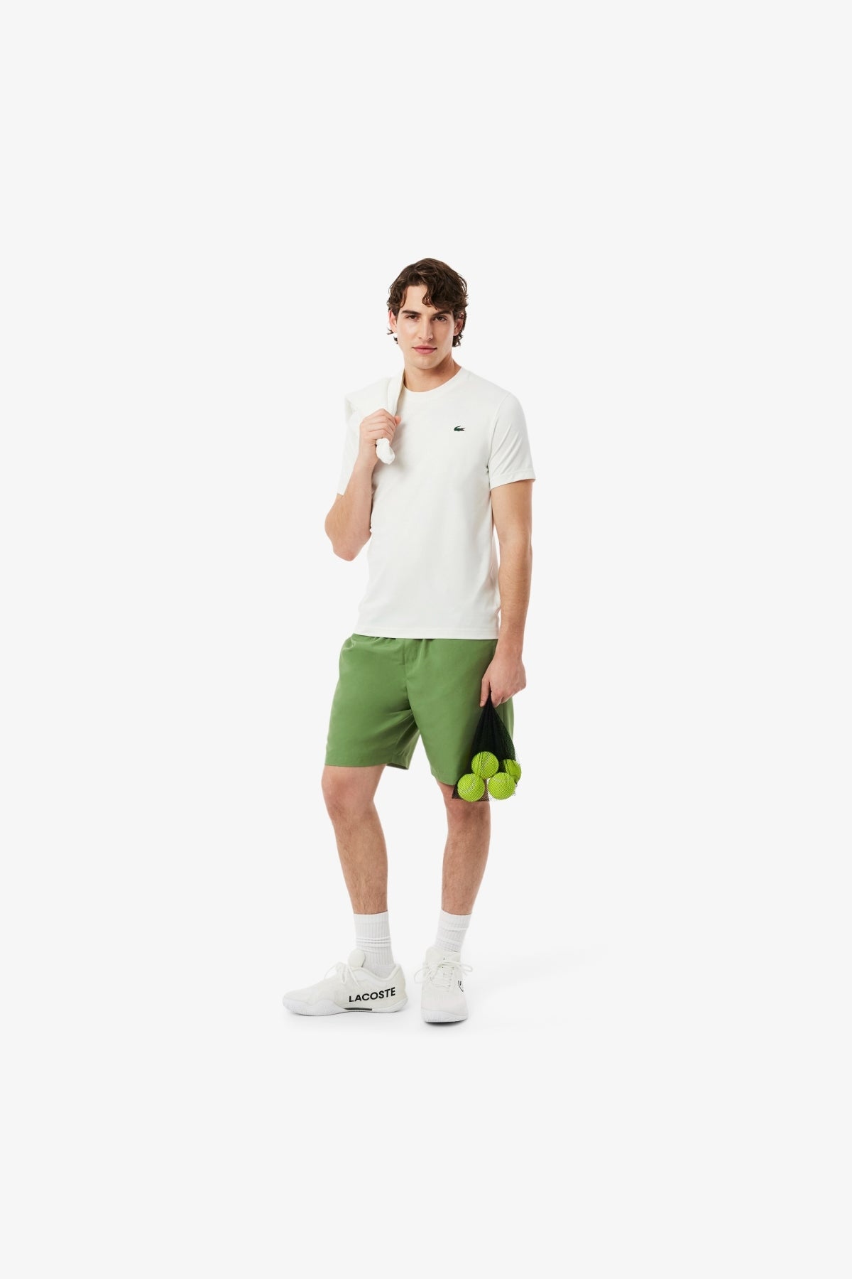 LACOSTE GHT SHORTS en color VERDE (3)