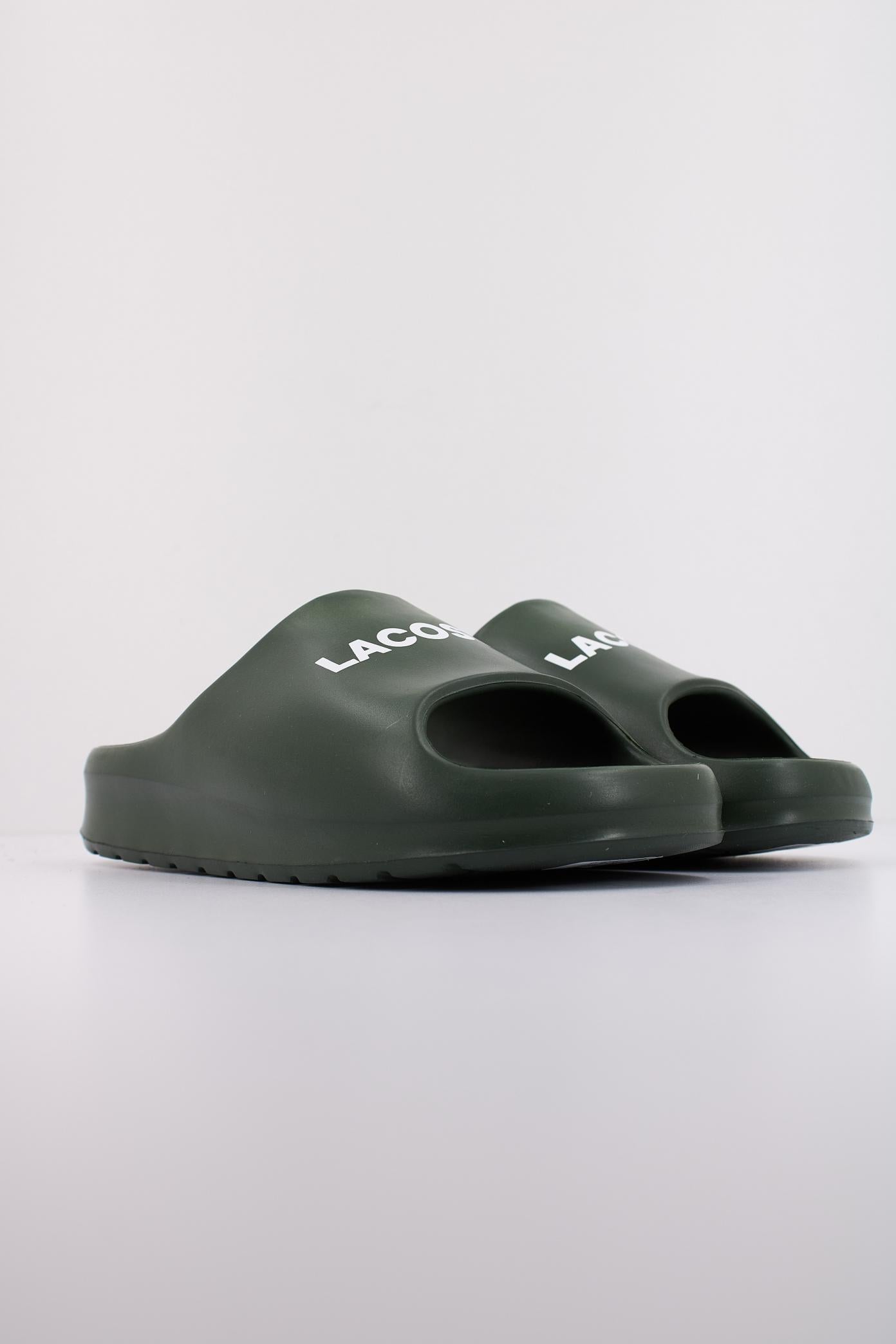 LACOSTE SERVE SLIDE . MIX en color VERDE (2)