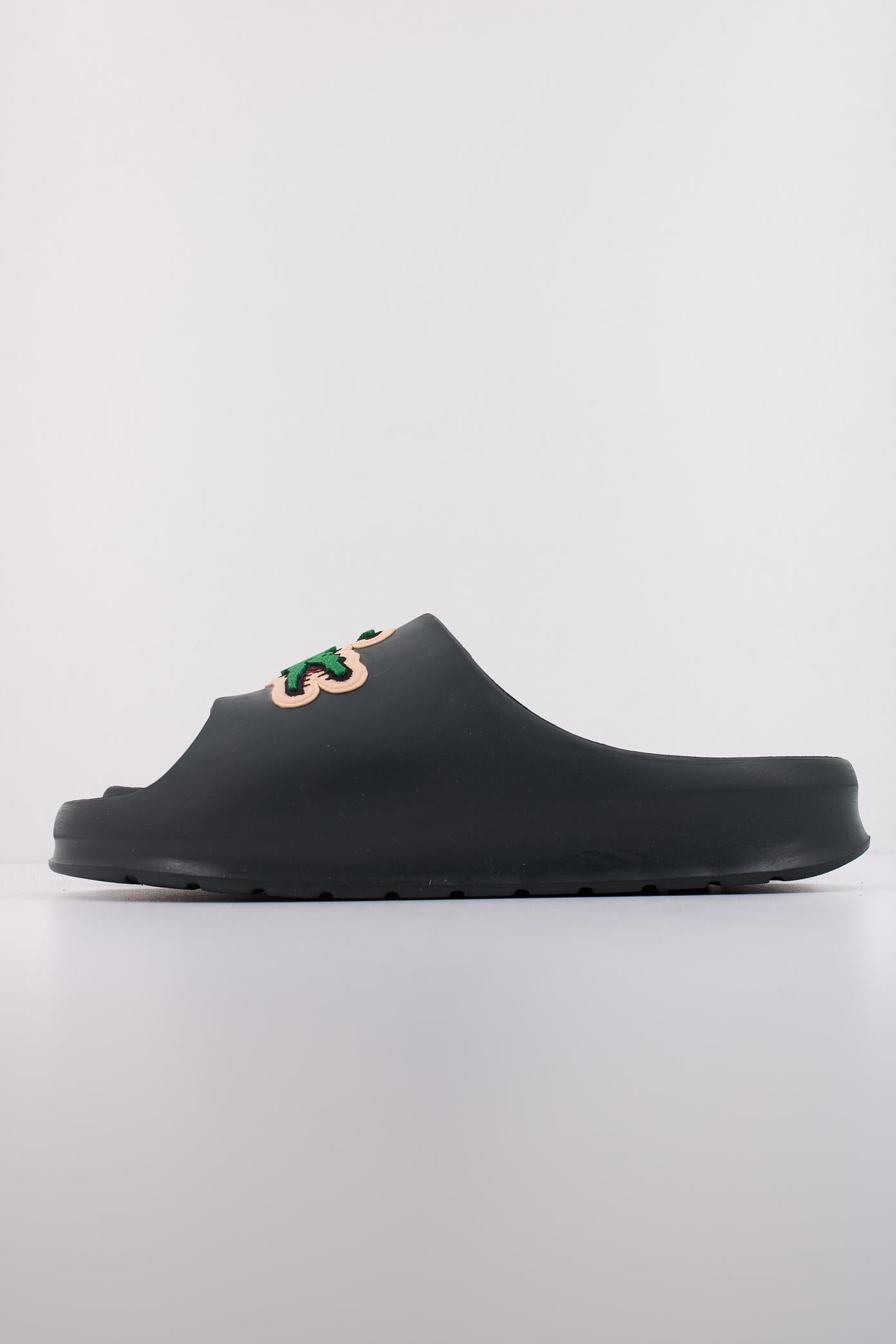 LACOSTE SERVE SLIDE . en color VERDE (1)