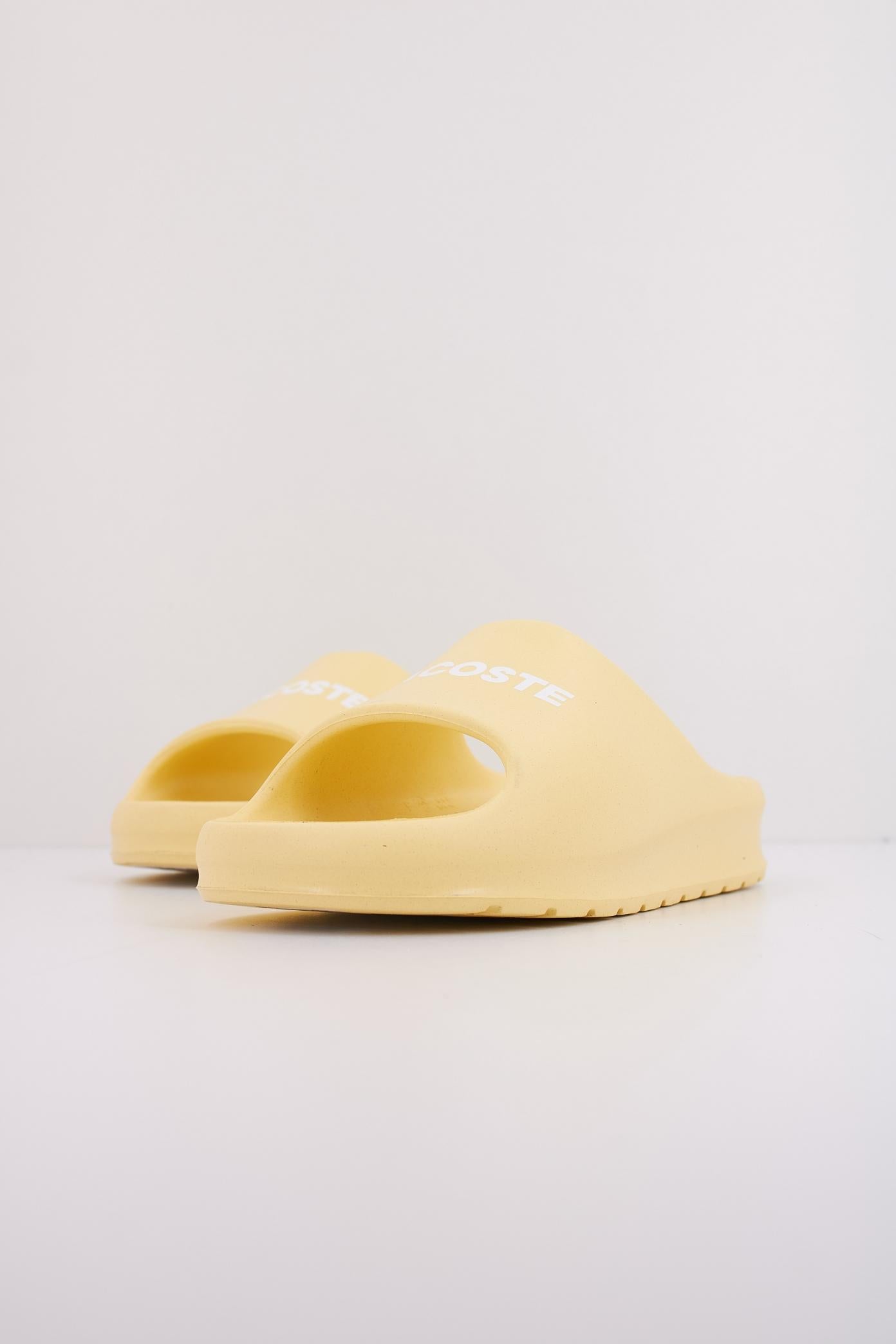 LACOSTE SERVE SLIDE . en color AMARILLO (2)