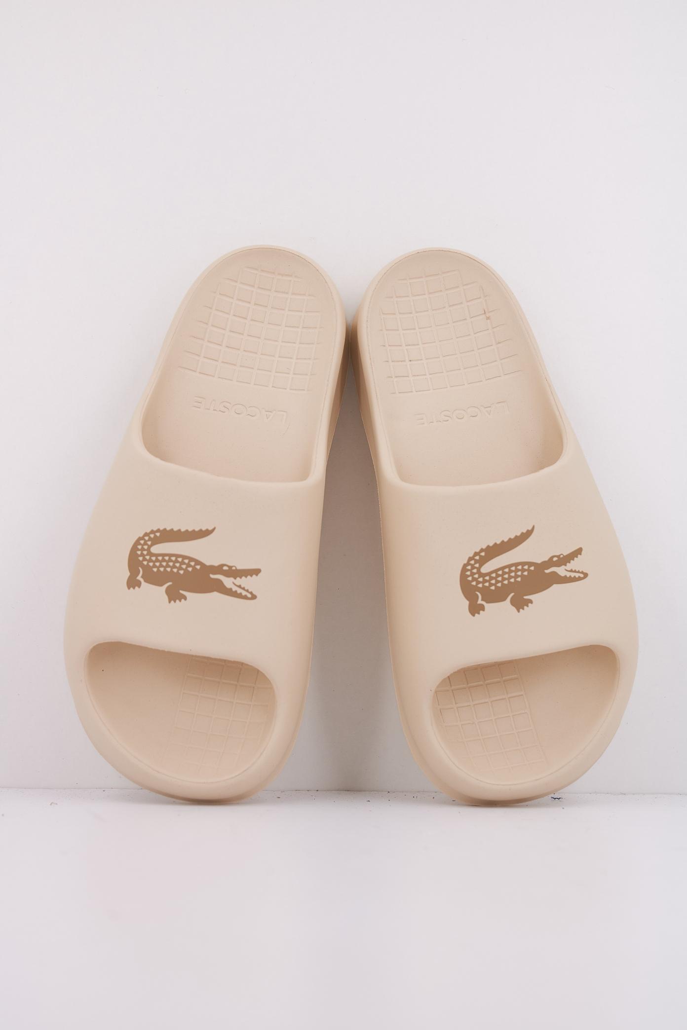 LACOSTE SERVE SLIDE . en color BEIS (3)