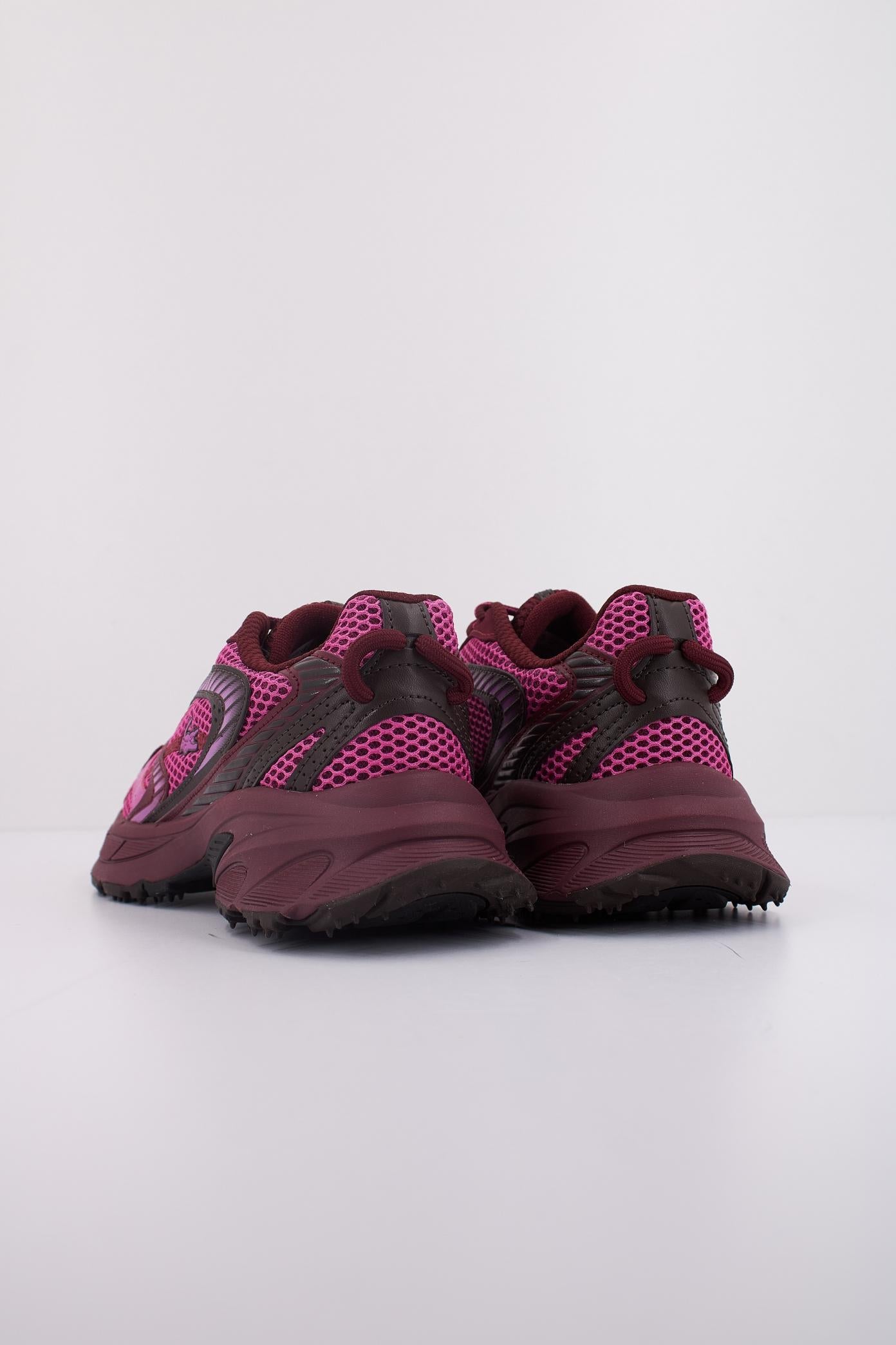 LACOSTE L NEO SHOT en color BURDEOS (4)