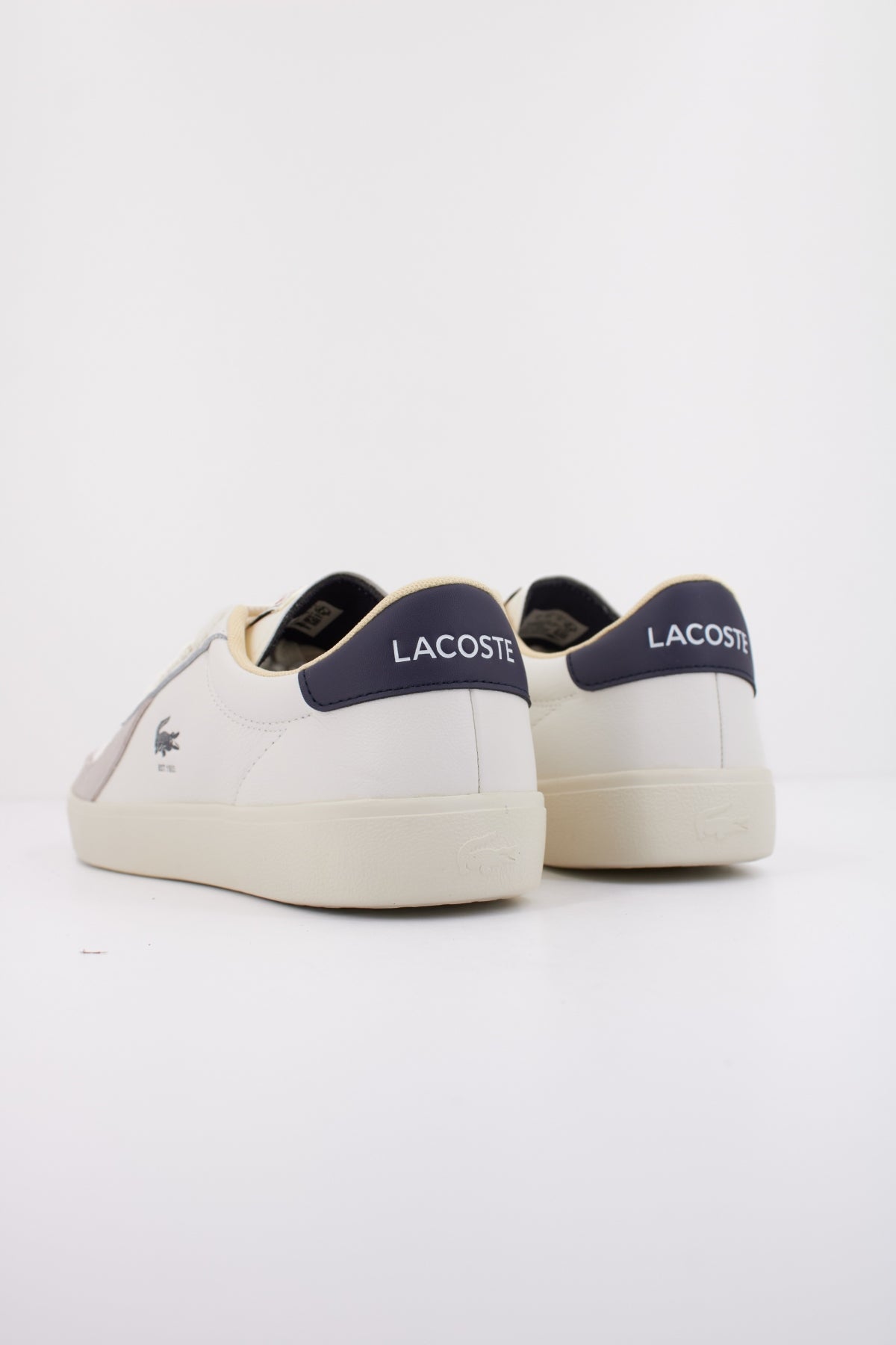 LACOSTE BASESHOT PRO SNEAKE en color BLANCO (4)