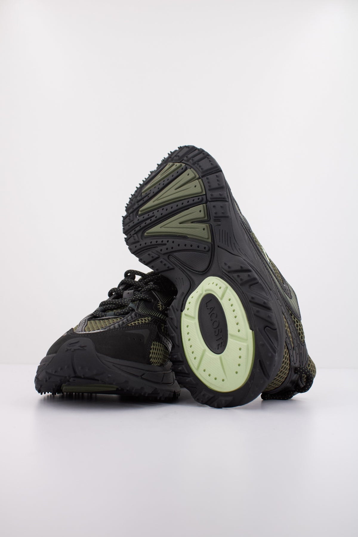 LACOSTE SMA en color NEGRO (5)