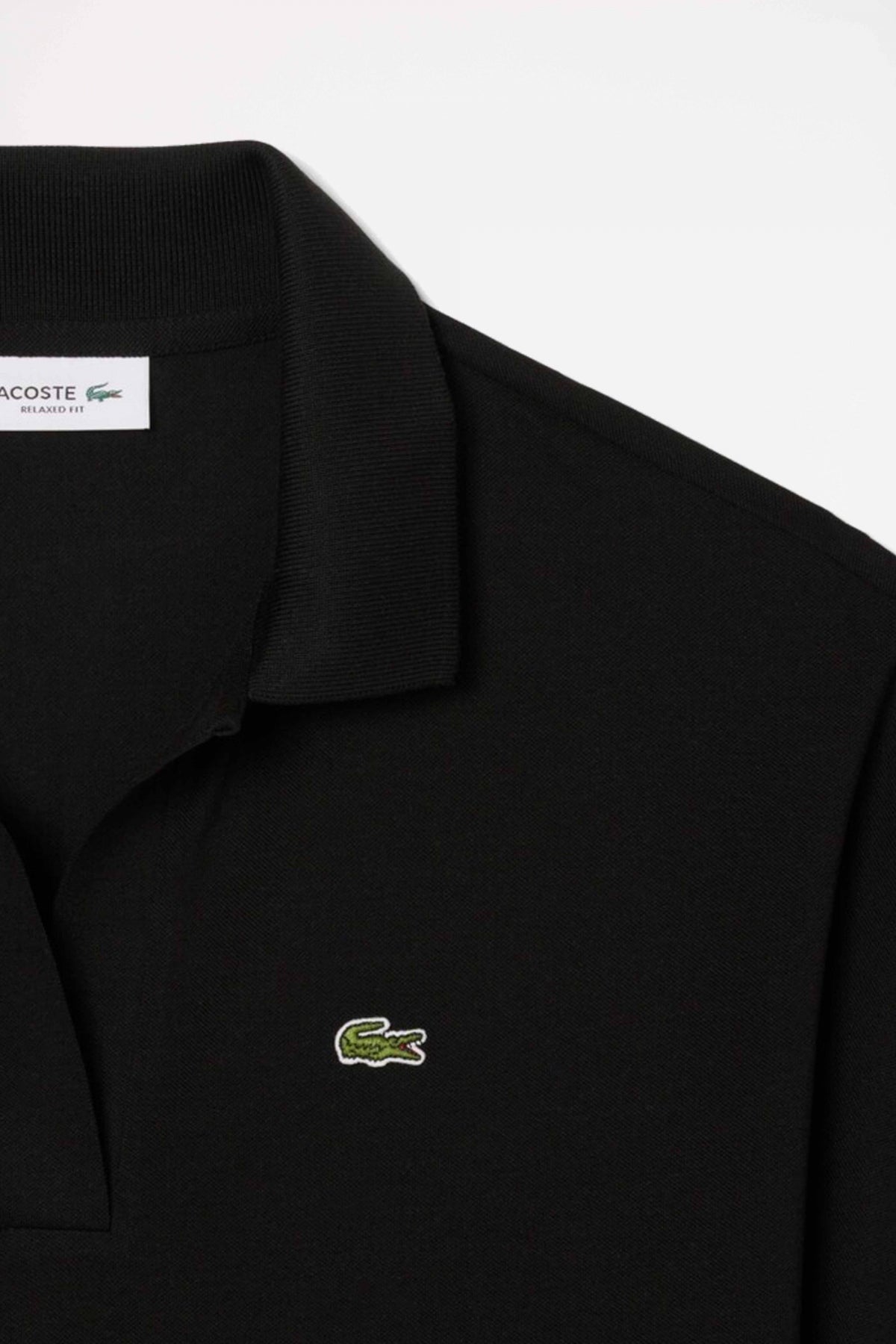 LACOSTE RELAXED FIT FLUID PIQUE POLO SHIRT en color NEGRO (2)