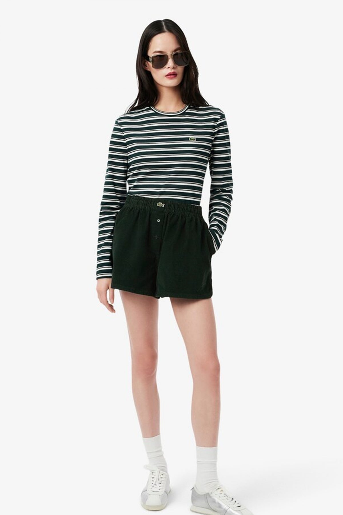 LACOSTE WOMEN'S RELAXED FIT CORDUROY SHORTS en color VERDE (1)