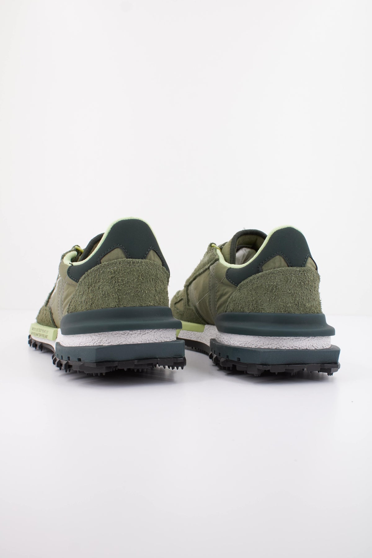 LACOSTE ELITE ACTIVE en color VERDE (4)