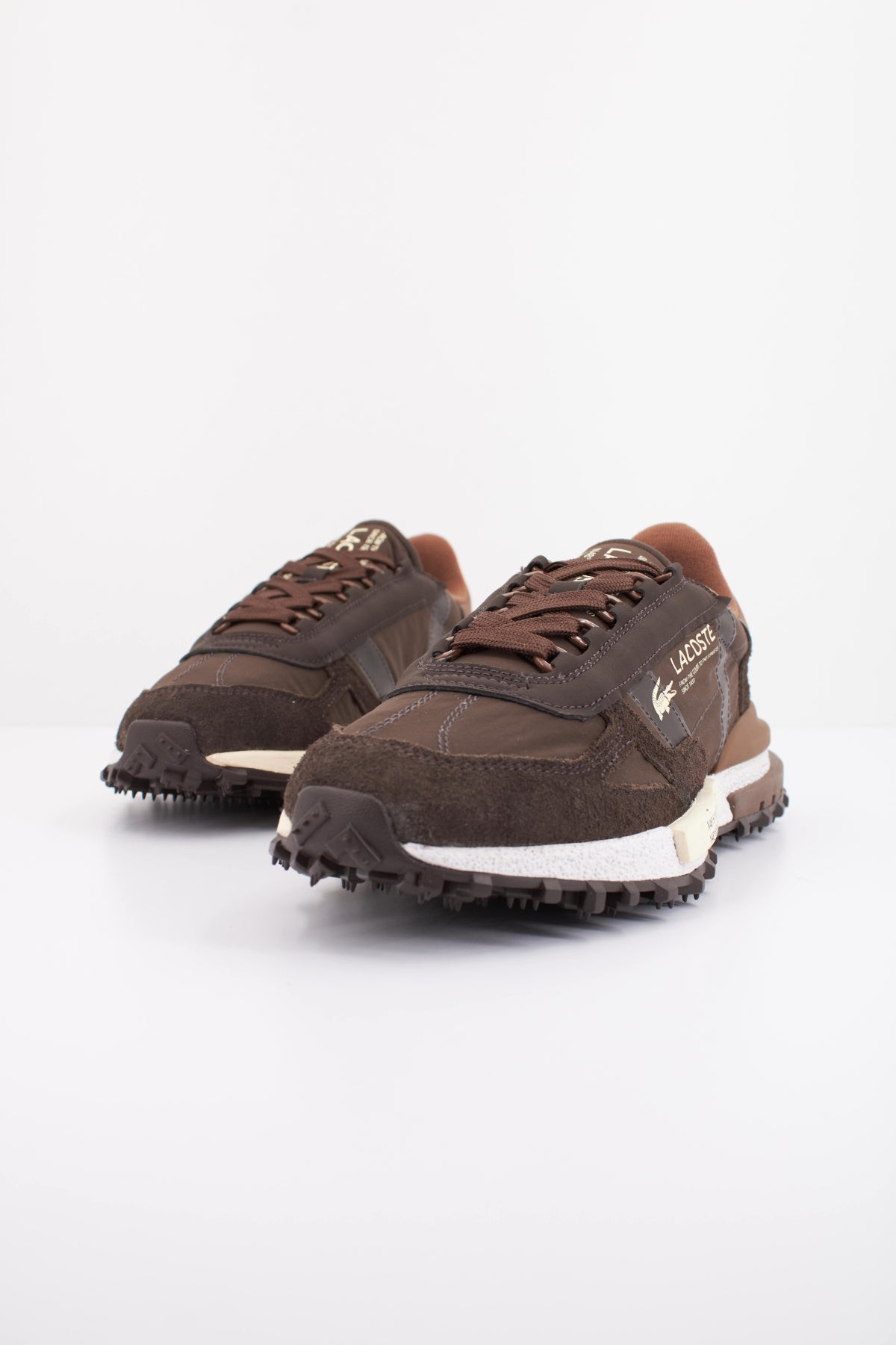 LACOSTE ELITE ACTIVE en color MARRON (2)