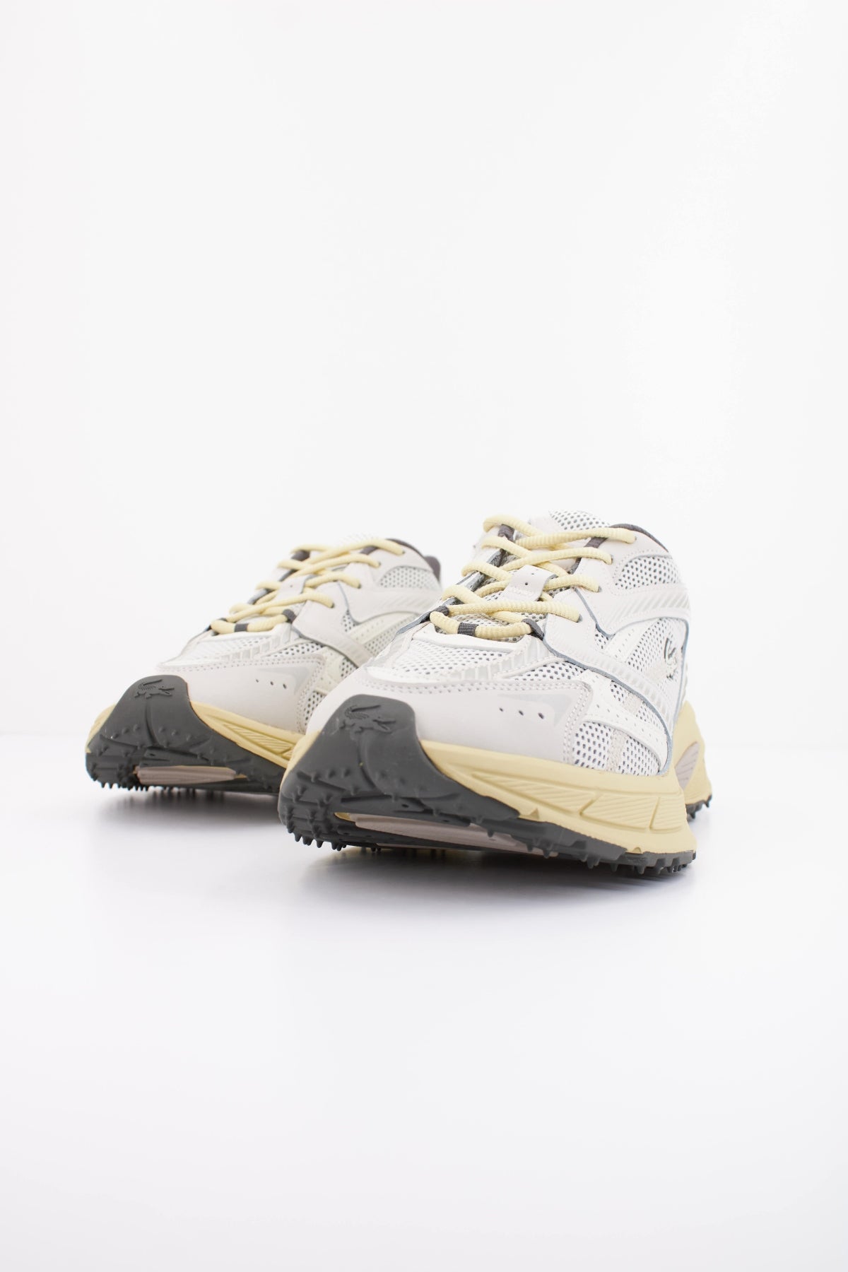 LACOSTE SMA en color BLANCO (2)