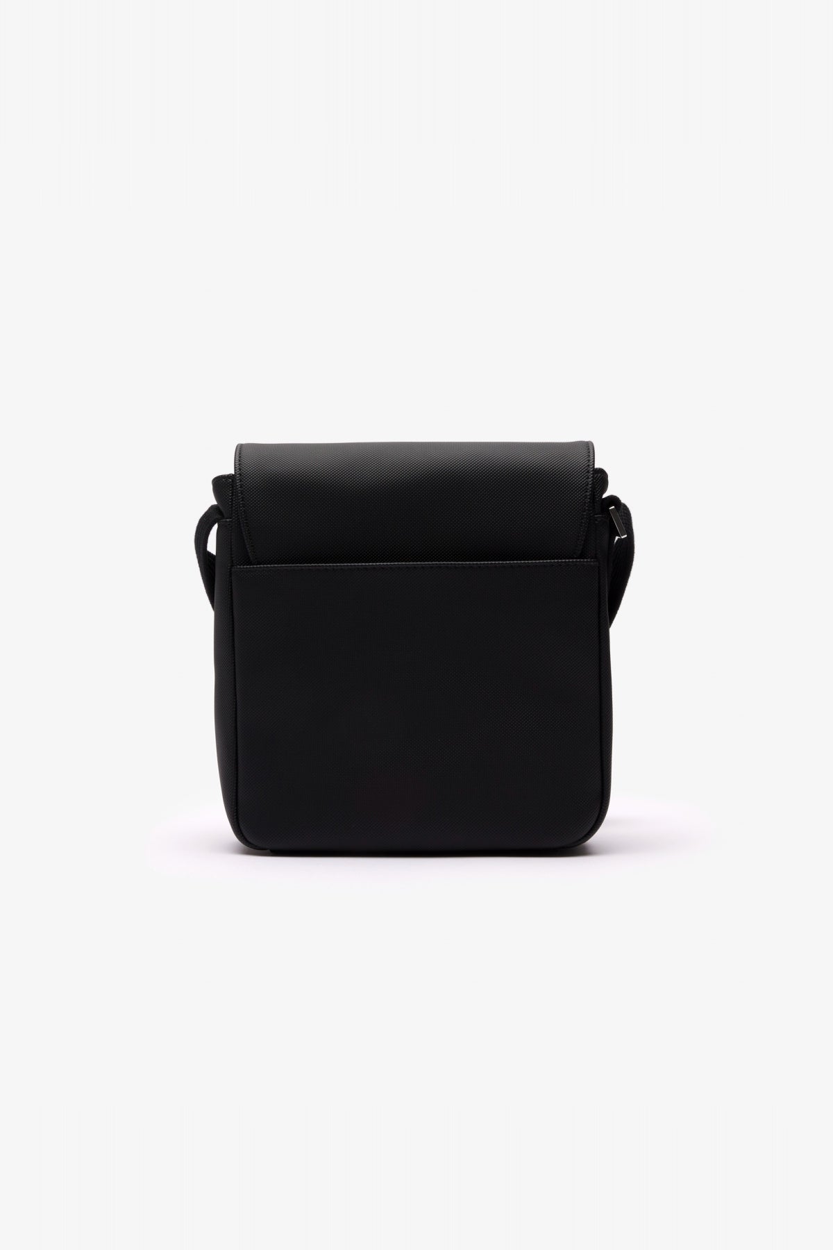 LACOSTE NHHC FLAP CROSSOVER BAG en color NEGRO (2)