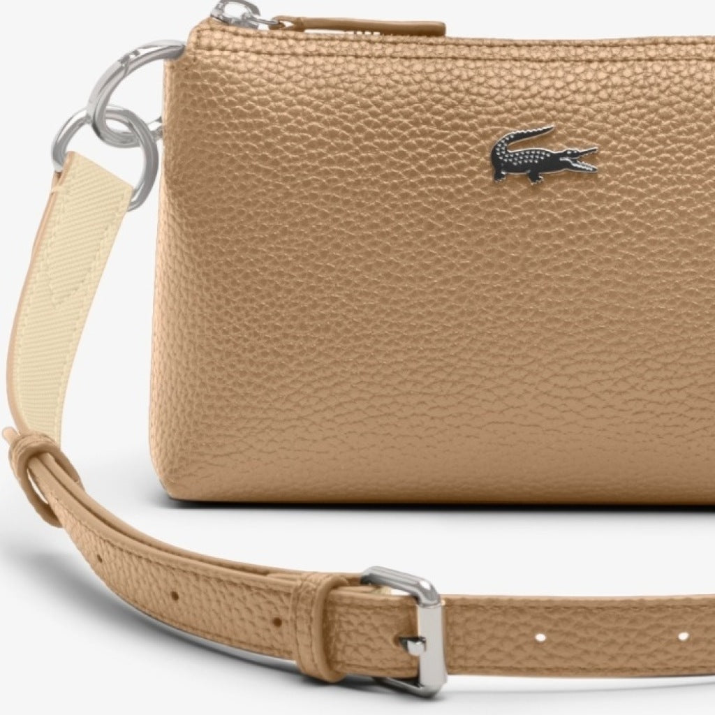 LACOSTE NFAA CROSSOVER BAG en color NUDE (6)