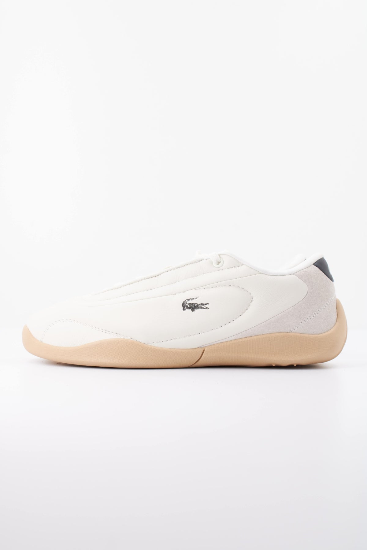 LACOSTE SFA en color BEIS (1)