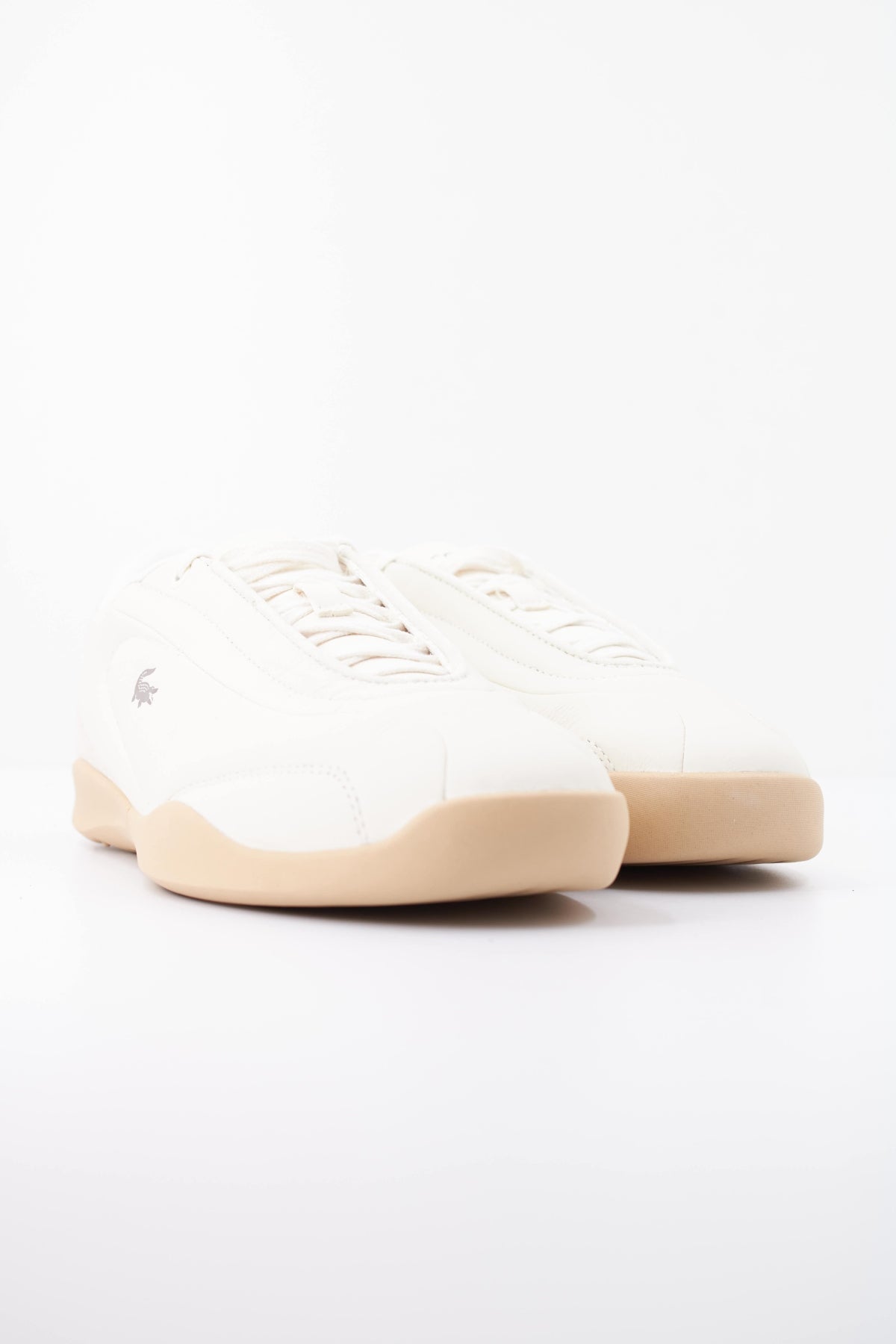 LACOSTE SFA en color BEIS (2)