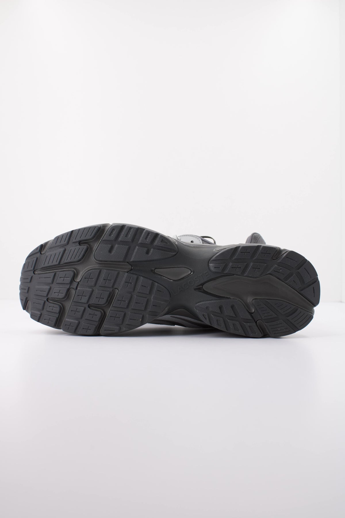 LACOSTE SMA STORM en color GRIS (5)
