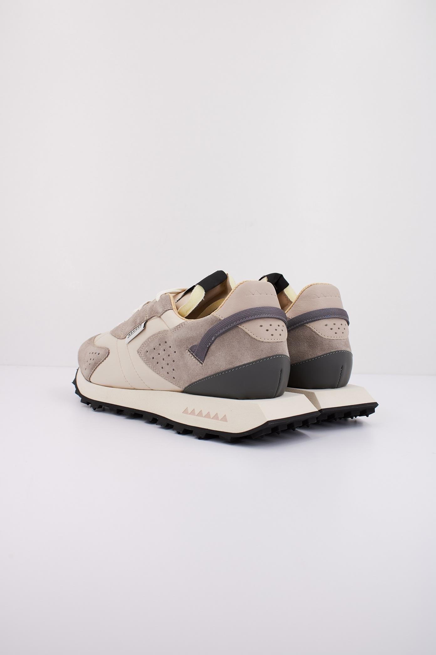 RUN OF ELIO M en color GRIS (4)