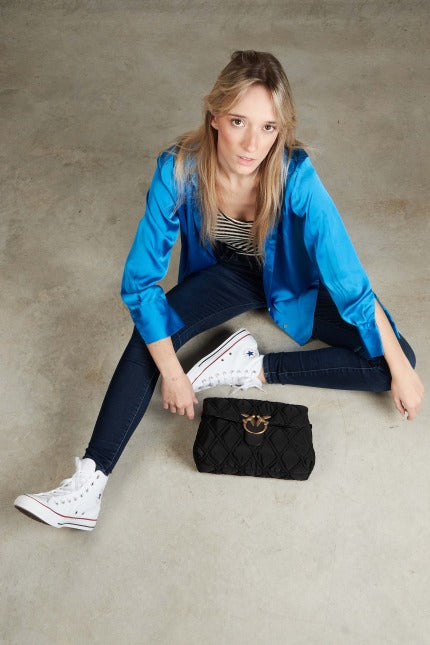PINKO LOVE CLASSIC PUFF CL en color NEGRO (5)