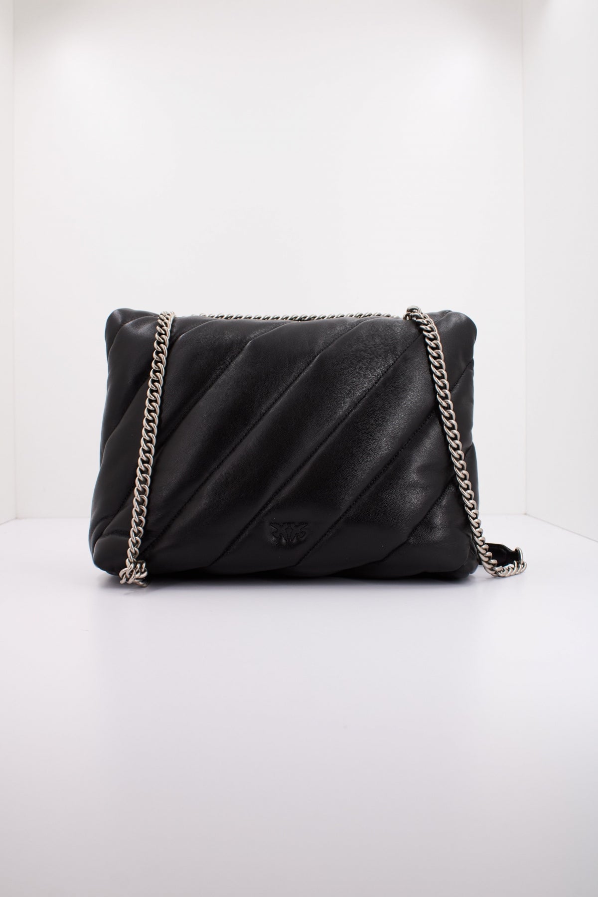PINKO LOVE PUFF BIG CL SHEEP en color NEGRO (3)