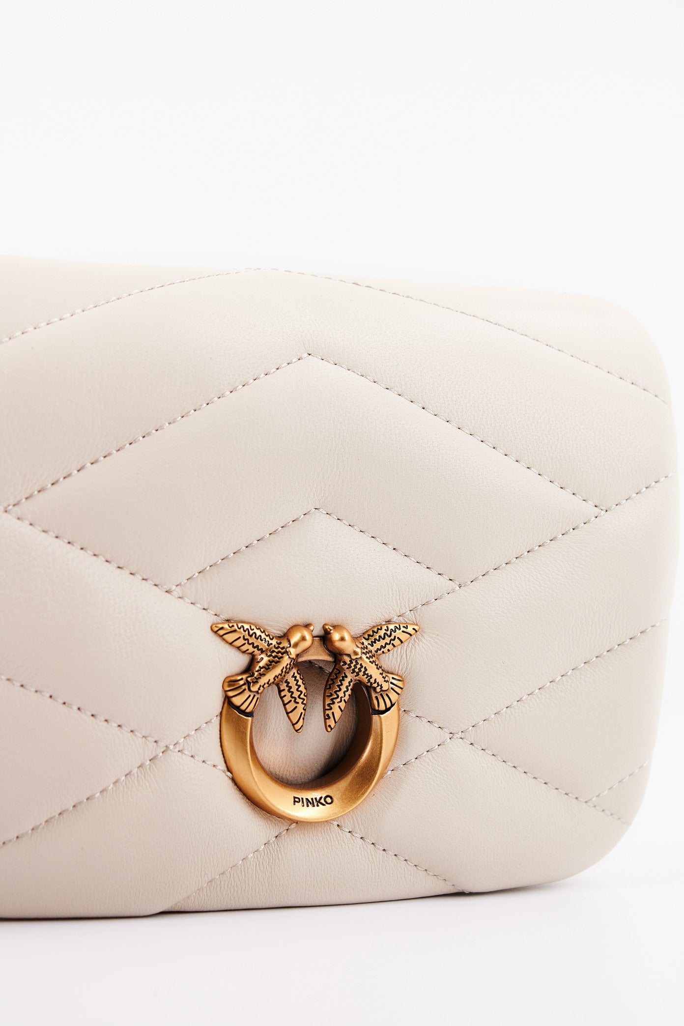 PINKO LOVE CLICK PUFF BABY SH en color BEIS (4)
