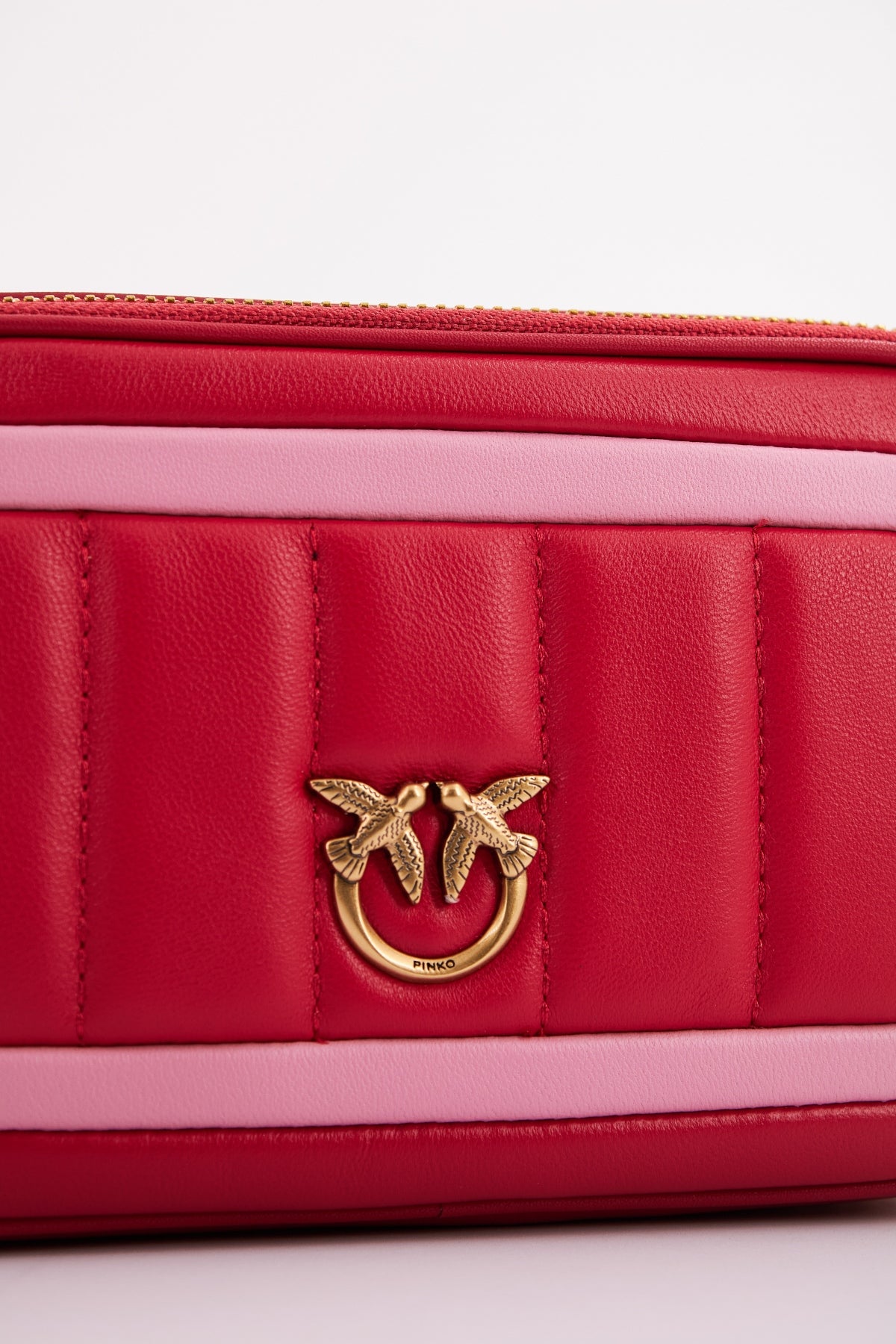 PINKO CAMERA CASE SHEEP NAPPA en color ROJO (4)