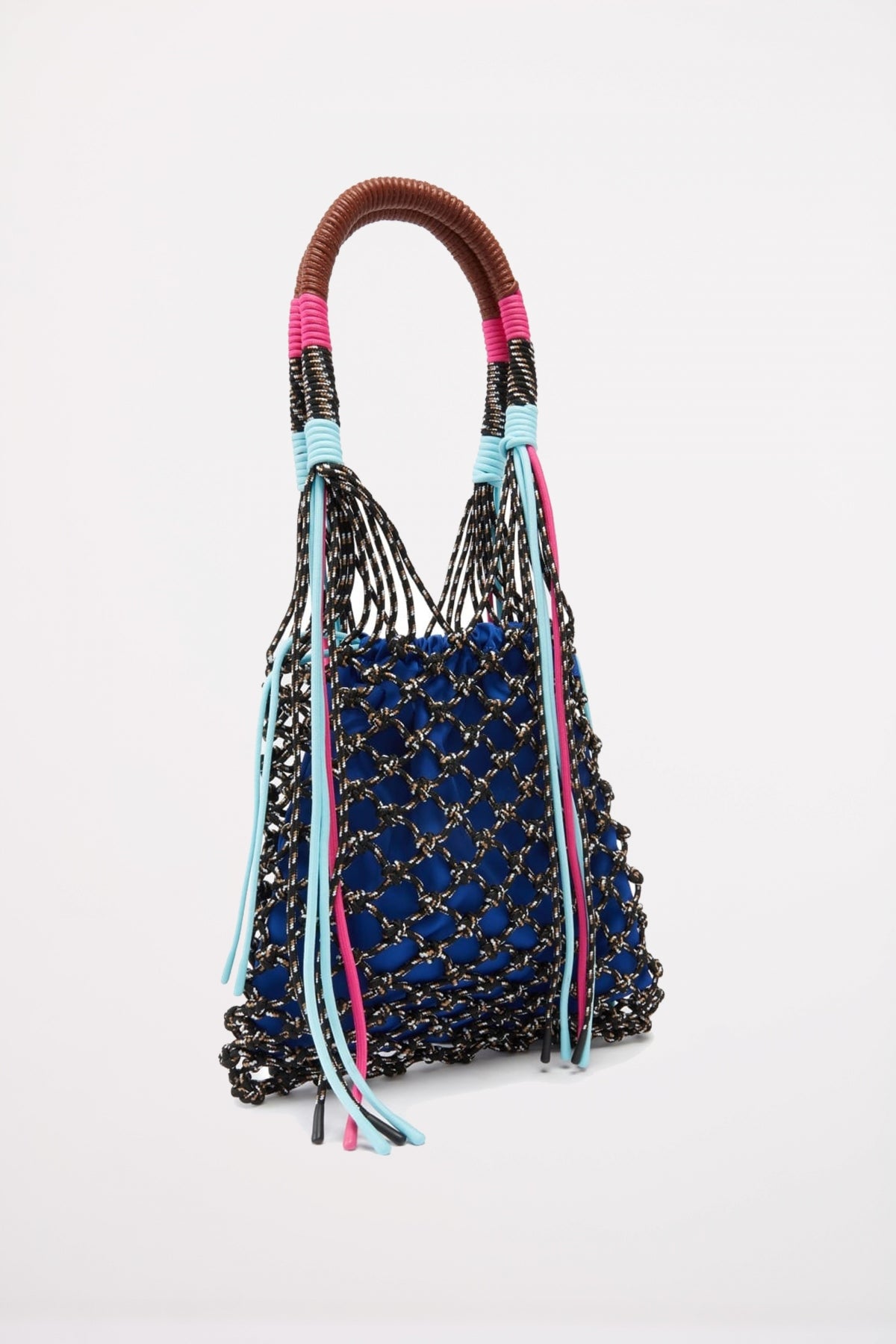 PINKO HAND POUCH CLASSIC en color NEGRO (2)